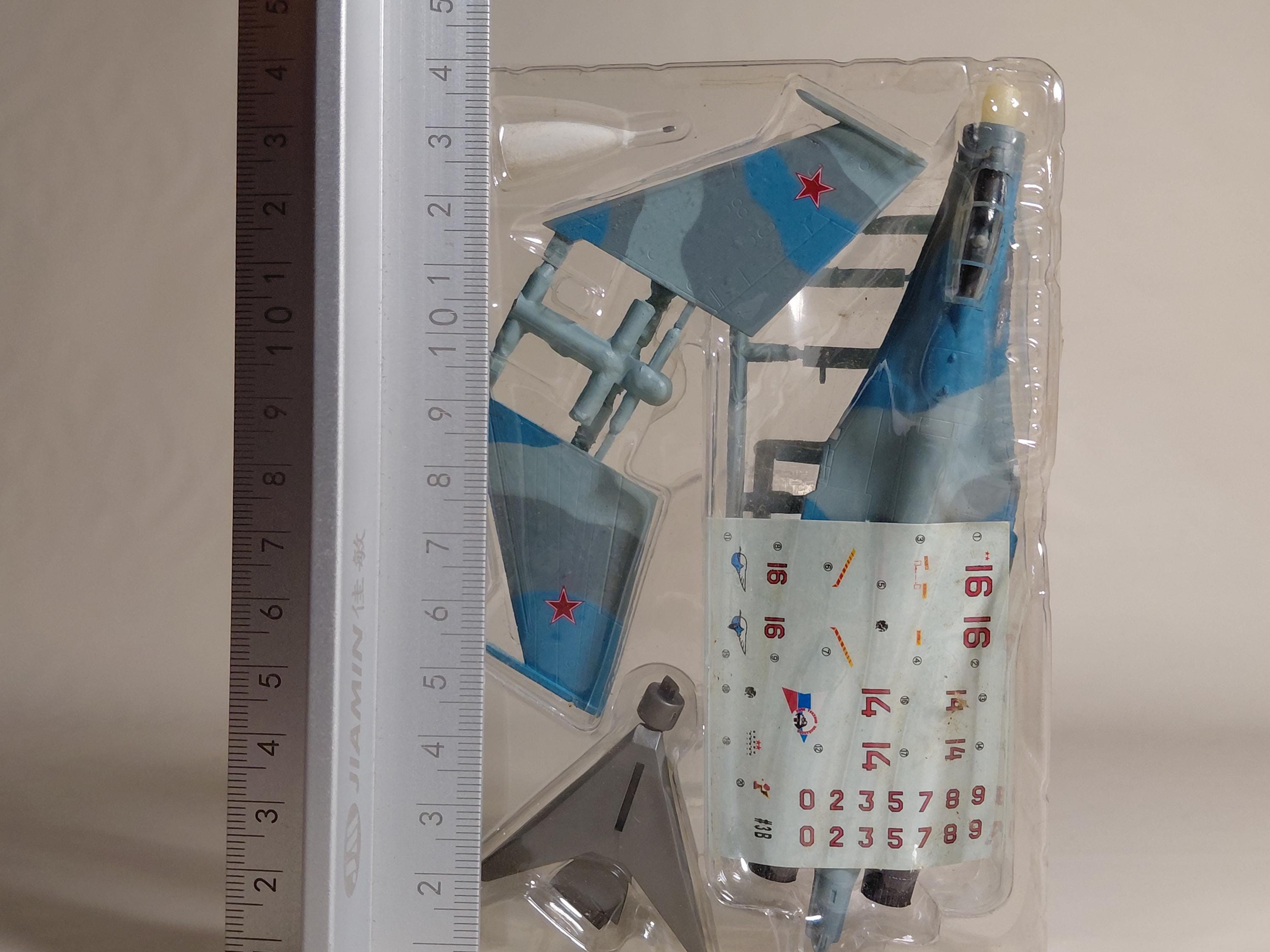 F-Toys 1/144 Acroteam Collection 2. Russian Air Force Su-27 Flanker #3B