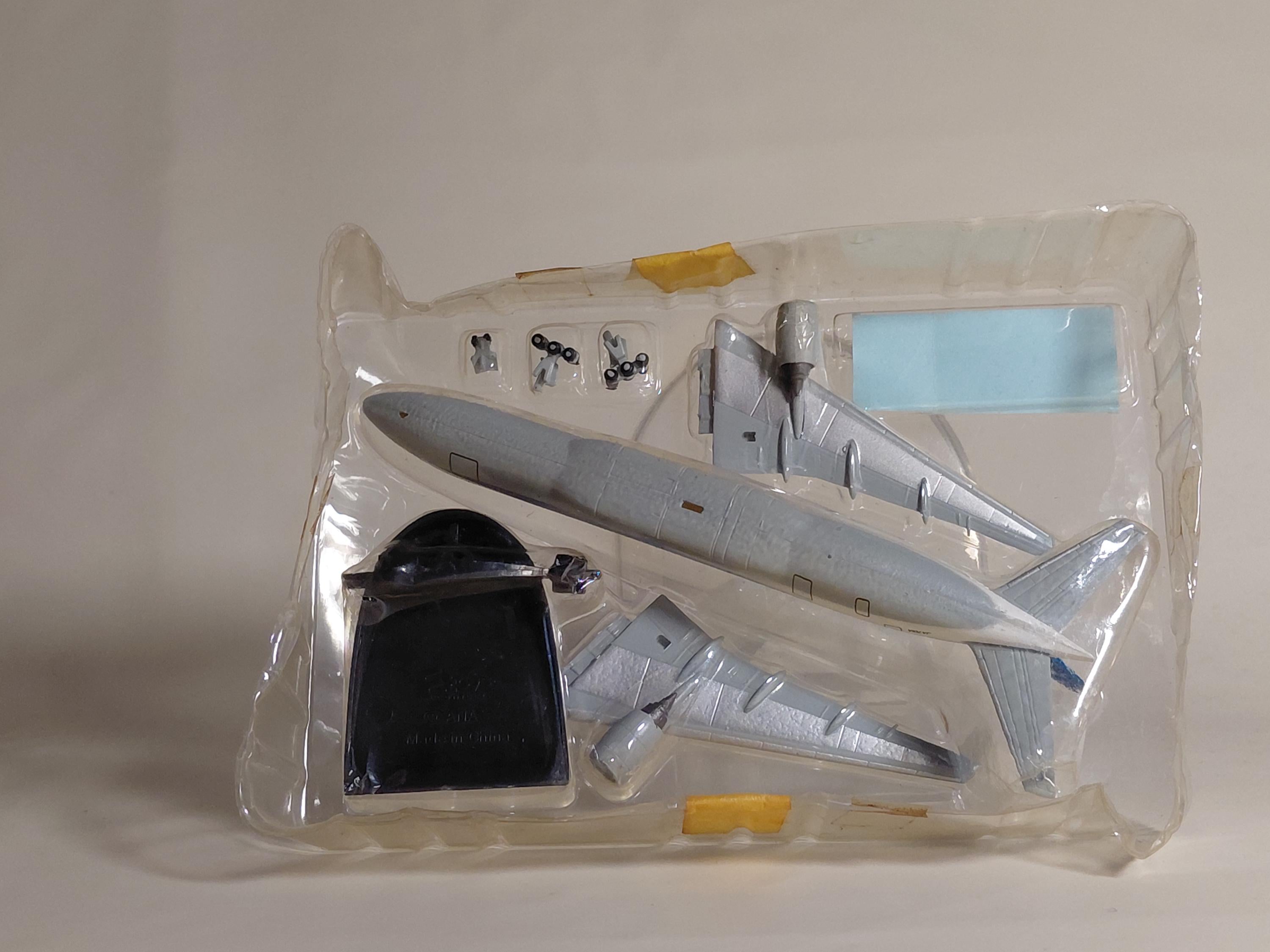 F-toys 1/500 ANA Wing Collection B777-200 JA701A