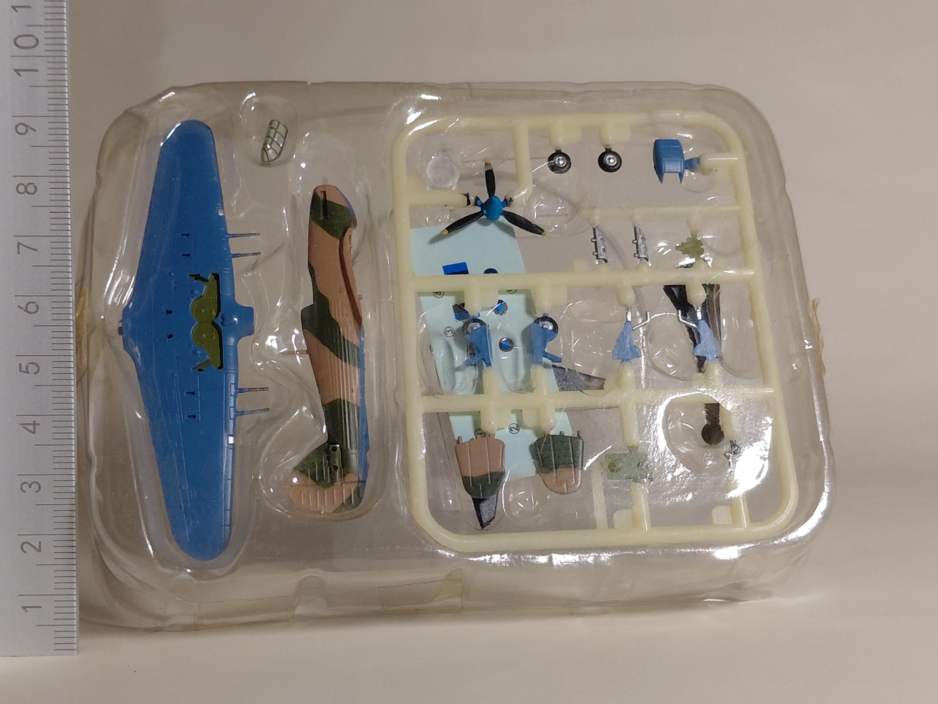 F-toys 1/144 WKC 9 model kit #03C RAF Hawker Hurricane IIc fighter