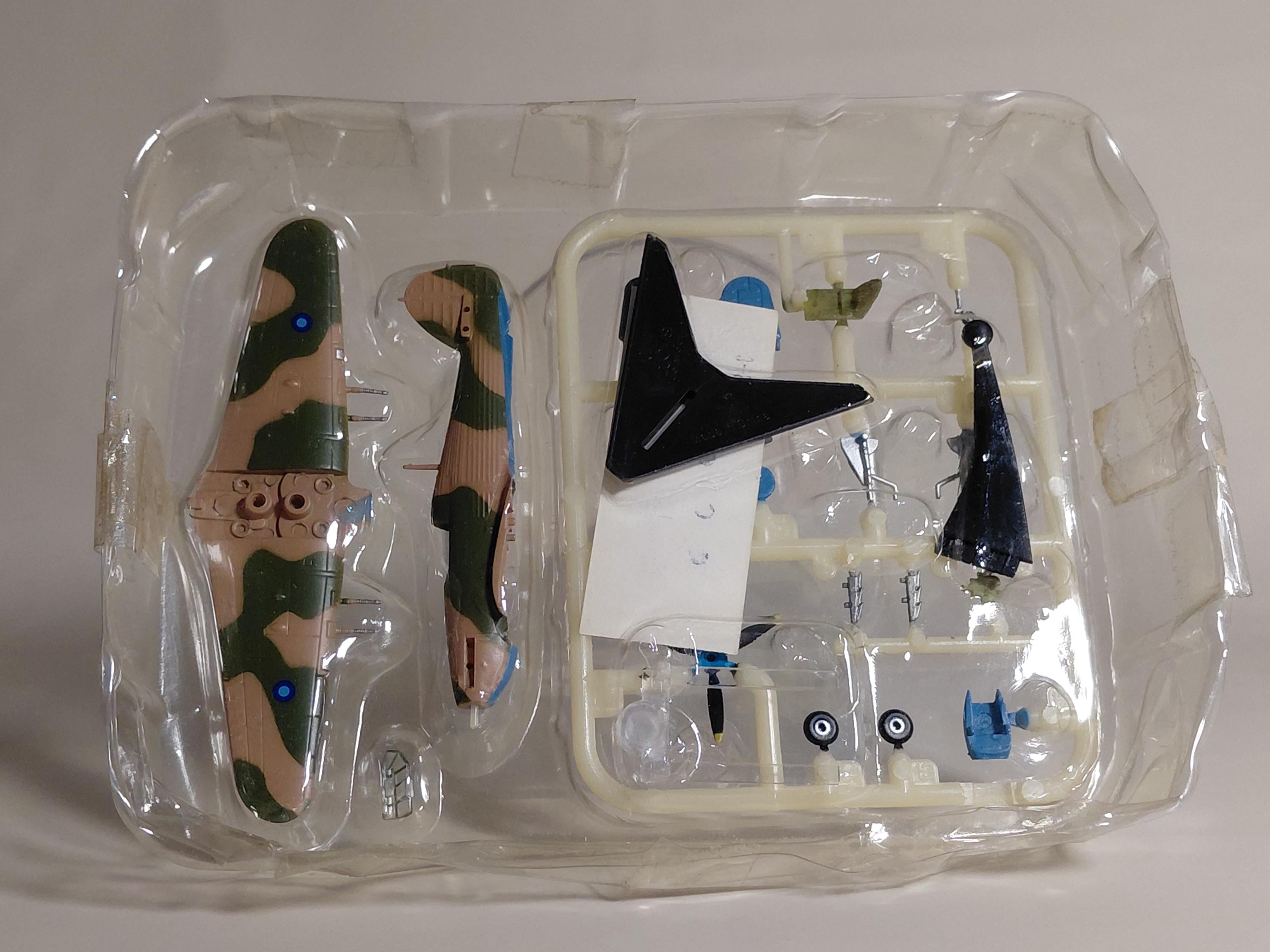 F-toys 1/144 WKC 9 model kit #03C RAF Hawker Hurricane IIc fighter