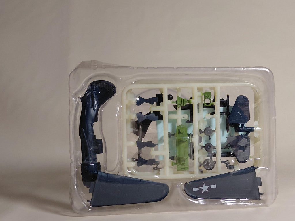 F-toys 1/144 WKC 5 WWII Curtiss Helldiver SB2C dive bomber #2D Bunker Hill CV-17
