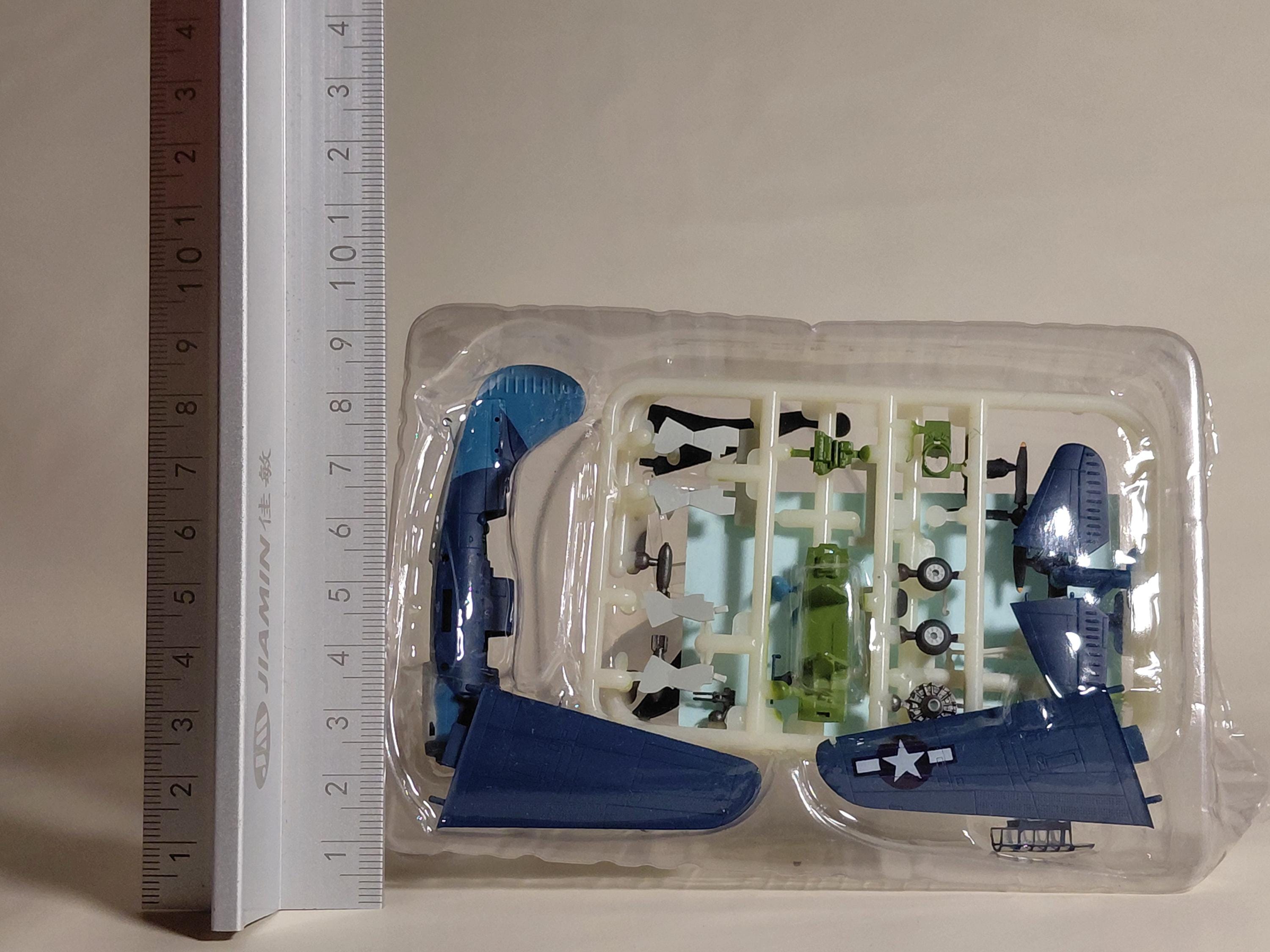 F-toysWing Kit Collection  VS5 1/144 SB2C-4 Helldiver US Navy 83rd Bombardment Squadron USS Essex #2E
