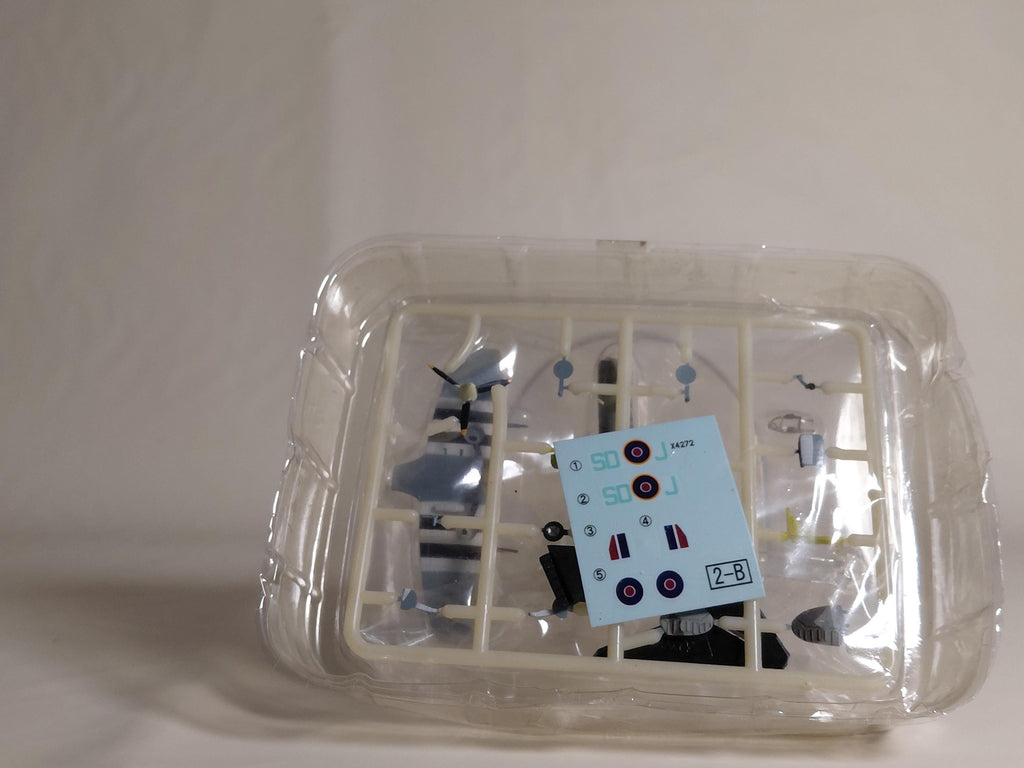 F-Toys Wing Kit Collection vol.4 #2B 1/144 Spitfire Mk.VB Short Wing 501st Squadron