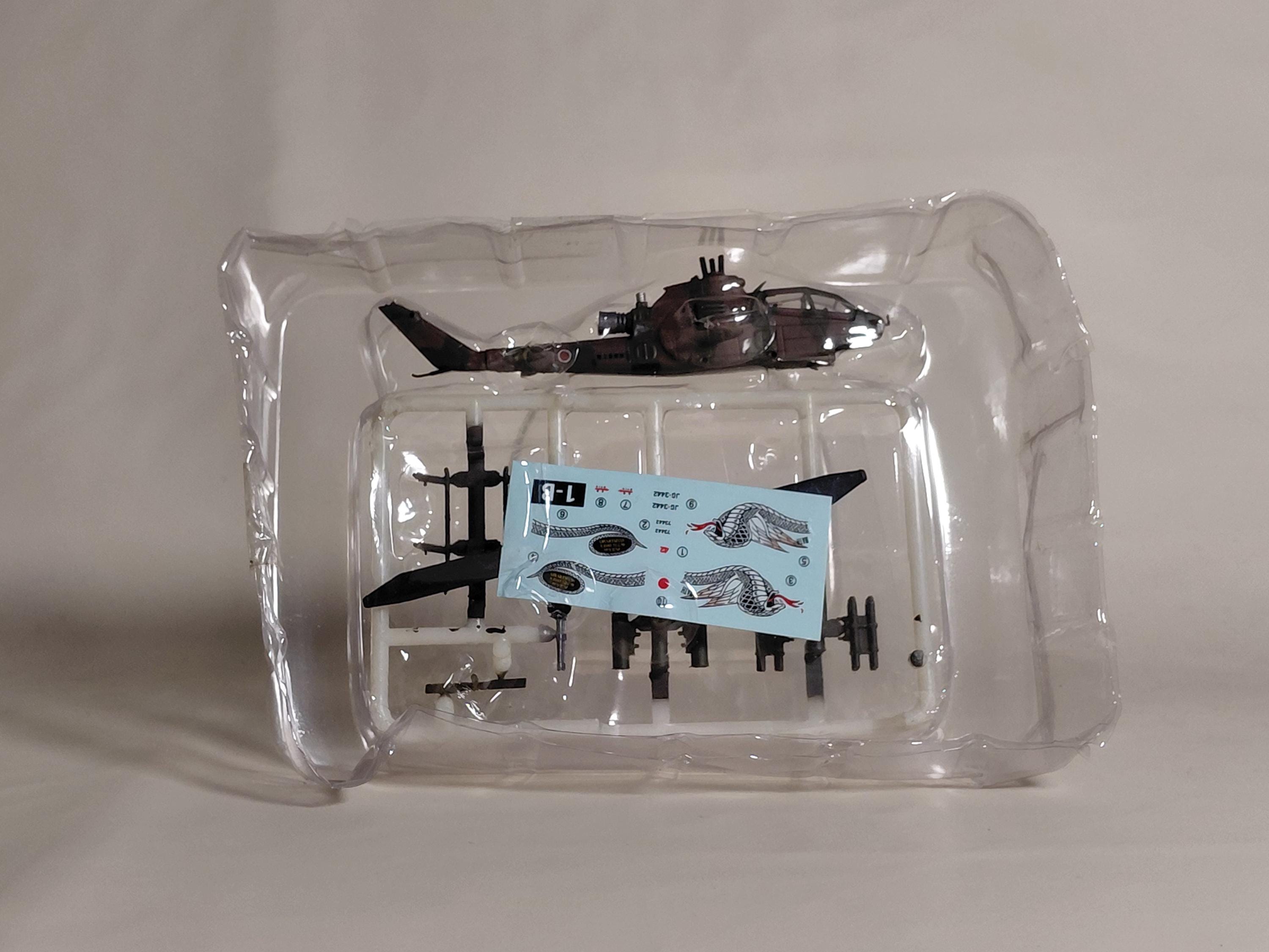 1:144 Heliborne Collection 3 #1b Japan Ground Self-Defense Force AH-1S Cobra