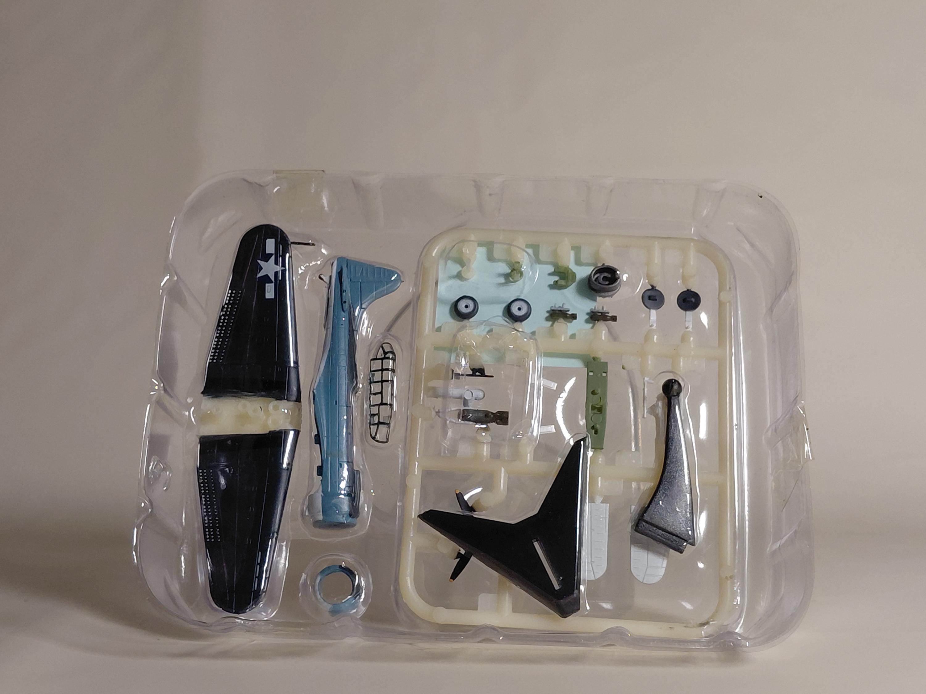F-Toys 1/144 Wing Kit Collection vol. 10 WW2 US Navy aircraft SBD Dauntless #3A US Marine Corps