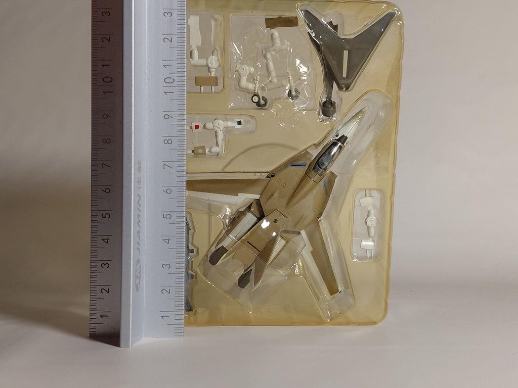 F-Toys VF-1A Mass Production Model TV Version 1/144 Super Dimension Fortress Macross Valkyrie Collection