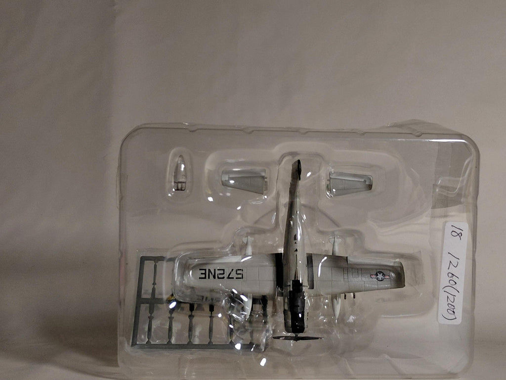 1/144 CafeReo A-1H Skyraider US NAVY U.S.S Midway 1965 J-WING Collection 1. #03