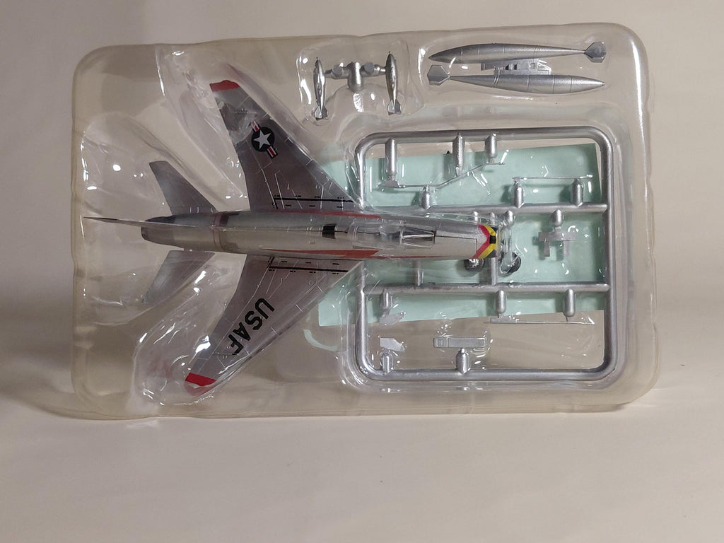 F-toys 1/144 F-100D  North American Super Sabre