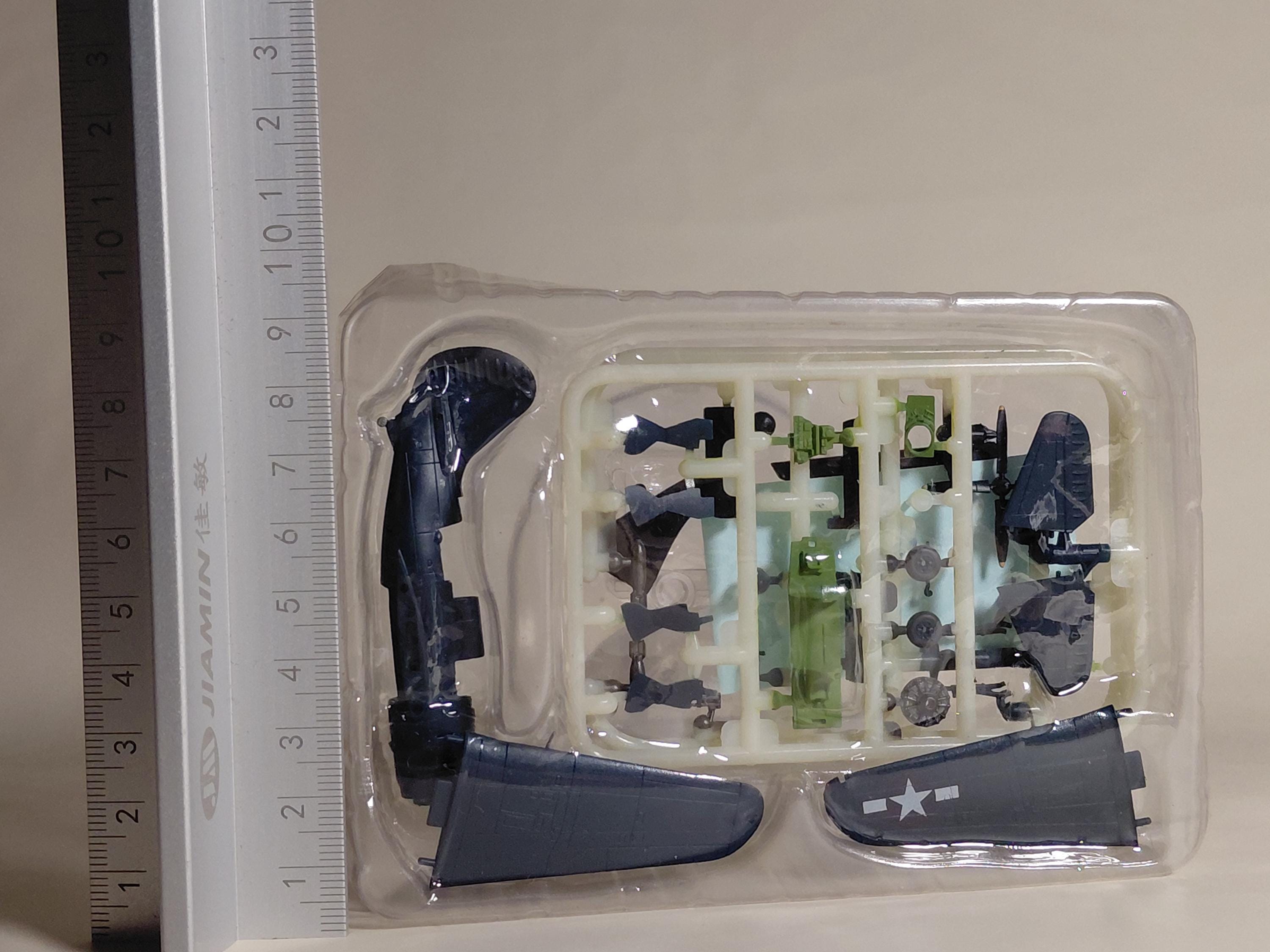 F-toys 1/144 WKC 5 WWII Curtiss Helldiver SB2C dive bomber #2D Bunker Hill CV-17