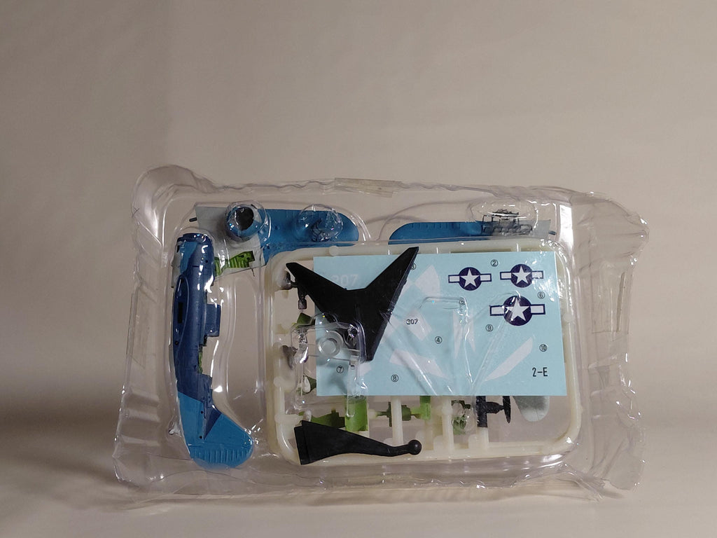 F-toysWing Kit Collection  VS5 1/144 SB2C-4 Helldiver US Navy 83rd Bombardment Squadron USS Essex #2E