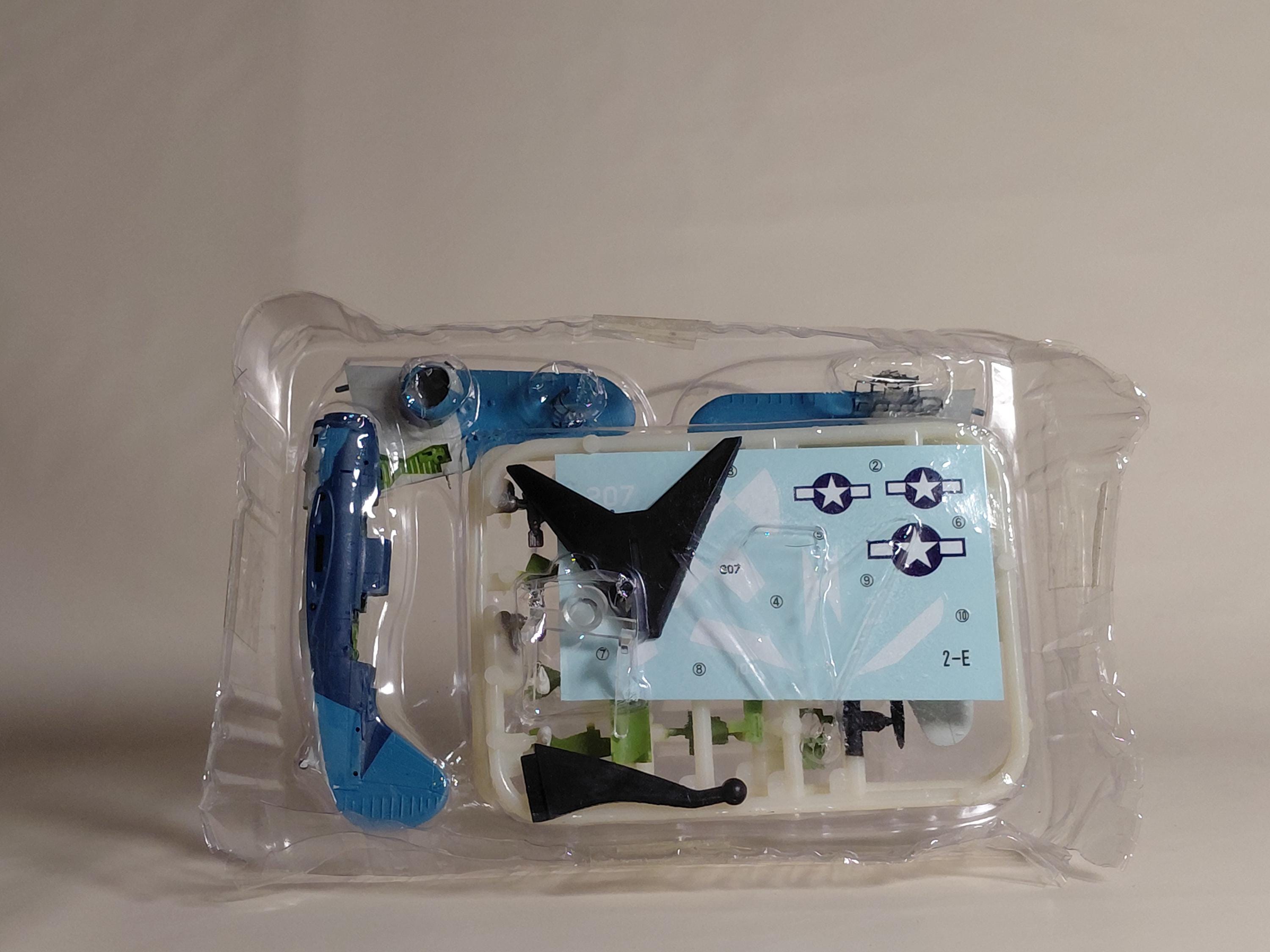F-toysWing Kit Collection  VS5 1/144 SB2C-4 Helldiver US Navy 83rd Bombardment Squadron USS Essex #2E