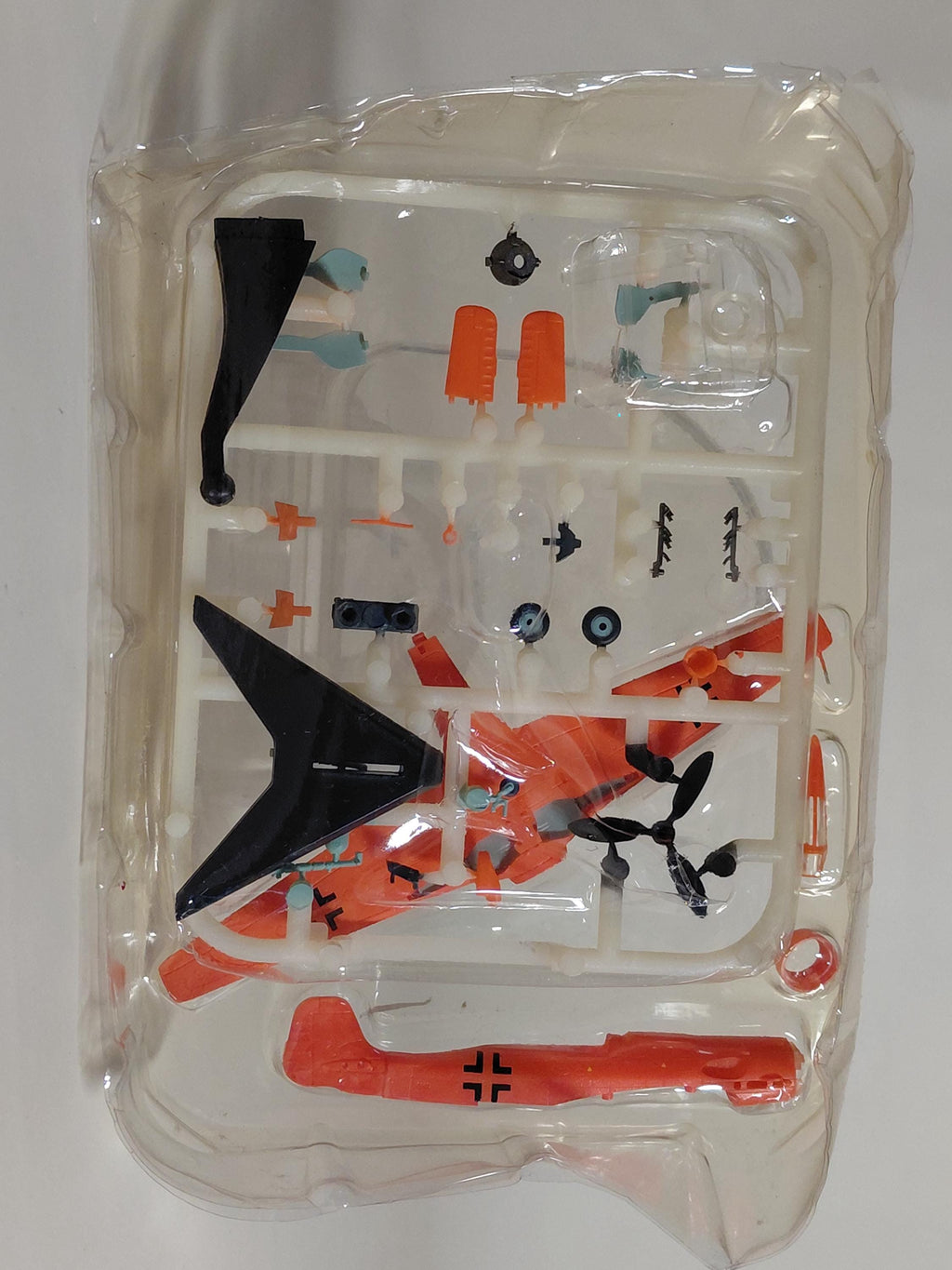 F-Toys 1:144 WKC Vs2 WWII Aircraft Model kit Luftwaffe Ta-152H Ta152 Command #1D