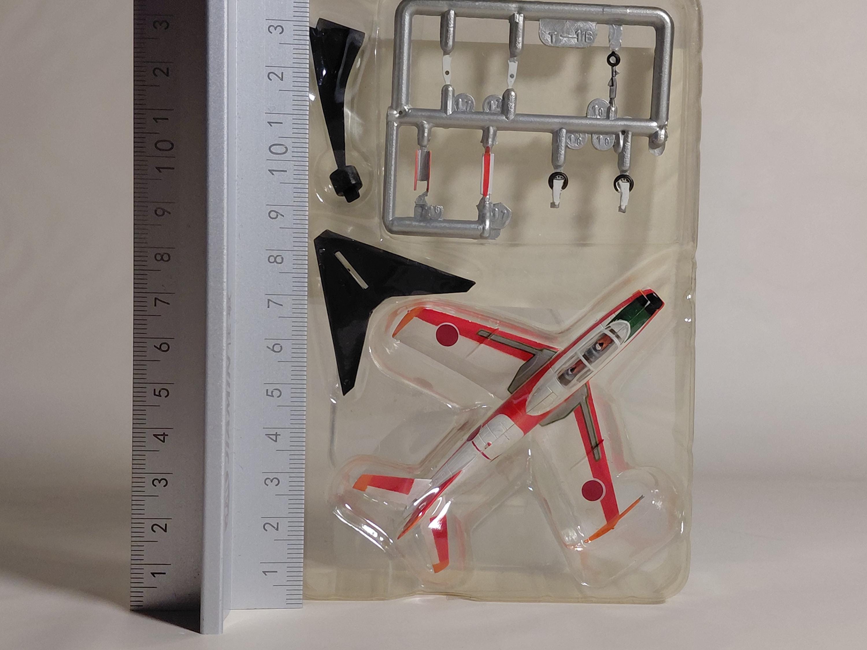 F-toys 1/144 JASDF Collection 2 T-1B #3A  5th Technical School White/Orange Komaki Air Base, Aichi Prefecture, 1982-2006