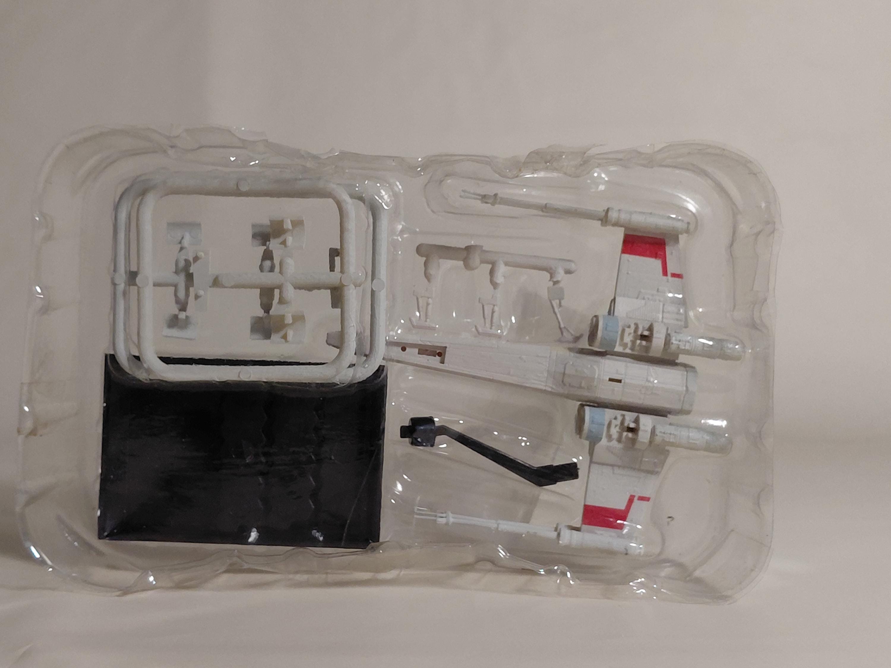 F-Toys Star Wars 1/144 Vehicle Collection 5 X-Wing Starfighter (Red Leader)