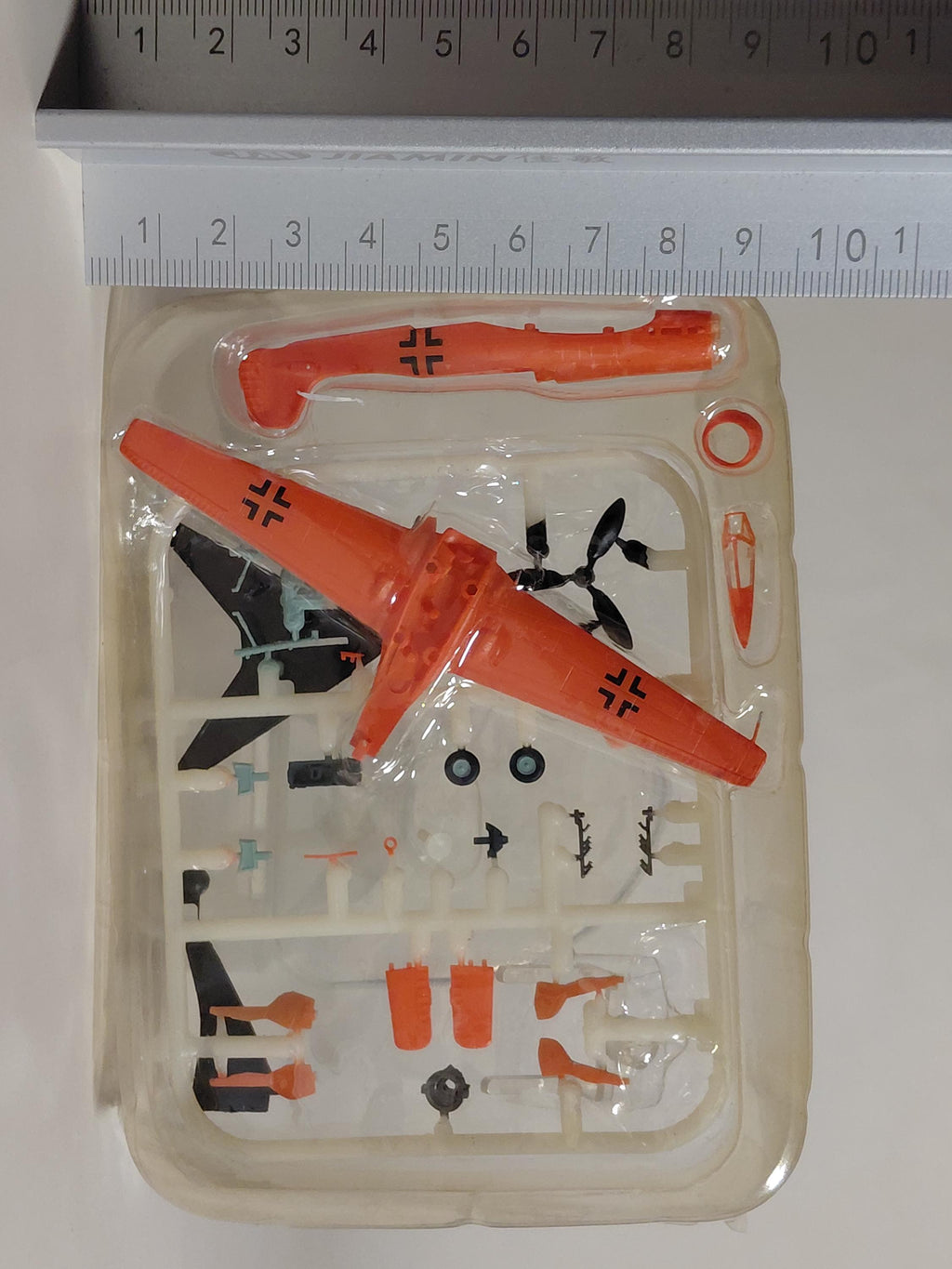 F-Toys 1:144 WKC Vs2 WWII Aircraft Model kit Luftwaffe Ta-152H Ta152 Command #1D
