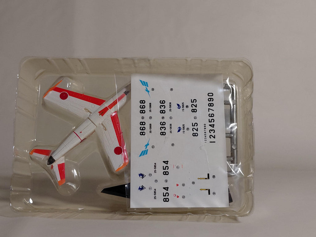 F-toys 1/144 JASDF Collection 2 T-1B #3A  5th Technical School White/Orange Komaki Air Base, Aichi Prefecture, 1982-2006
