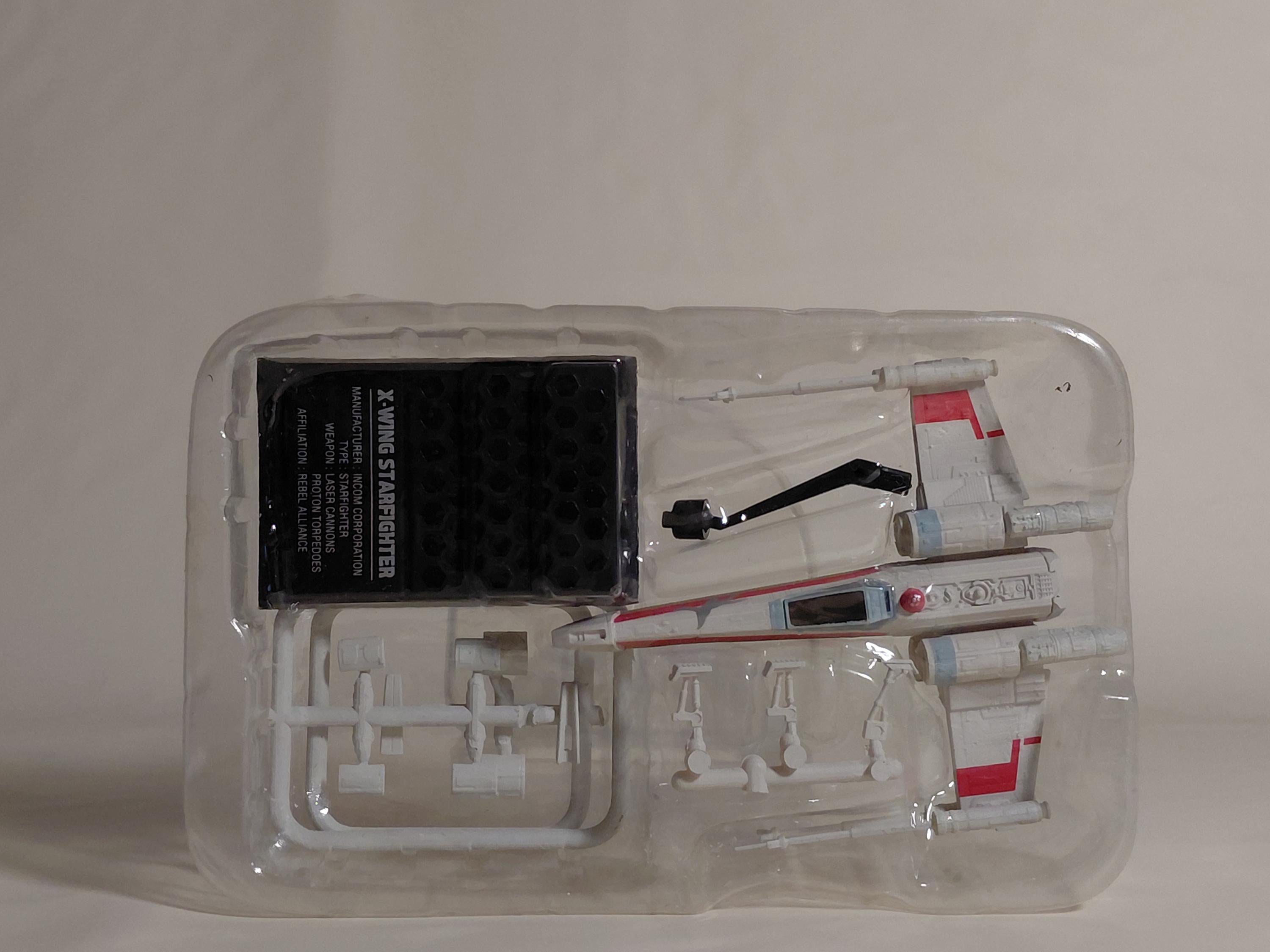 F-Toys Star Wars 1/144 Vehicle Collection 5 X-Wing Starfighter (Red Leader)