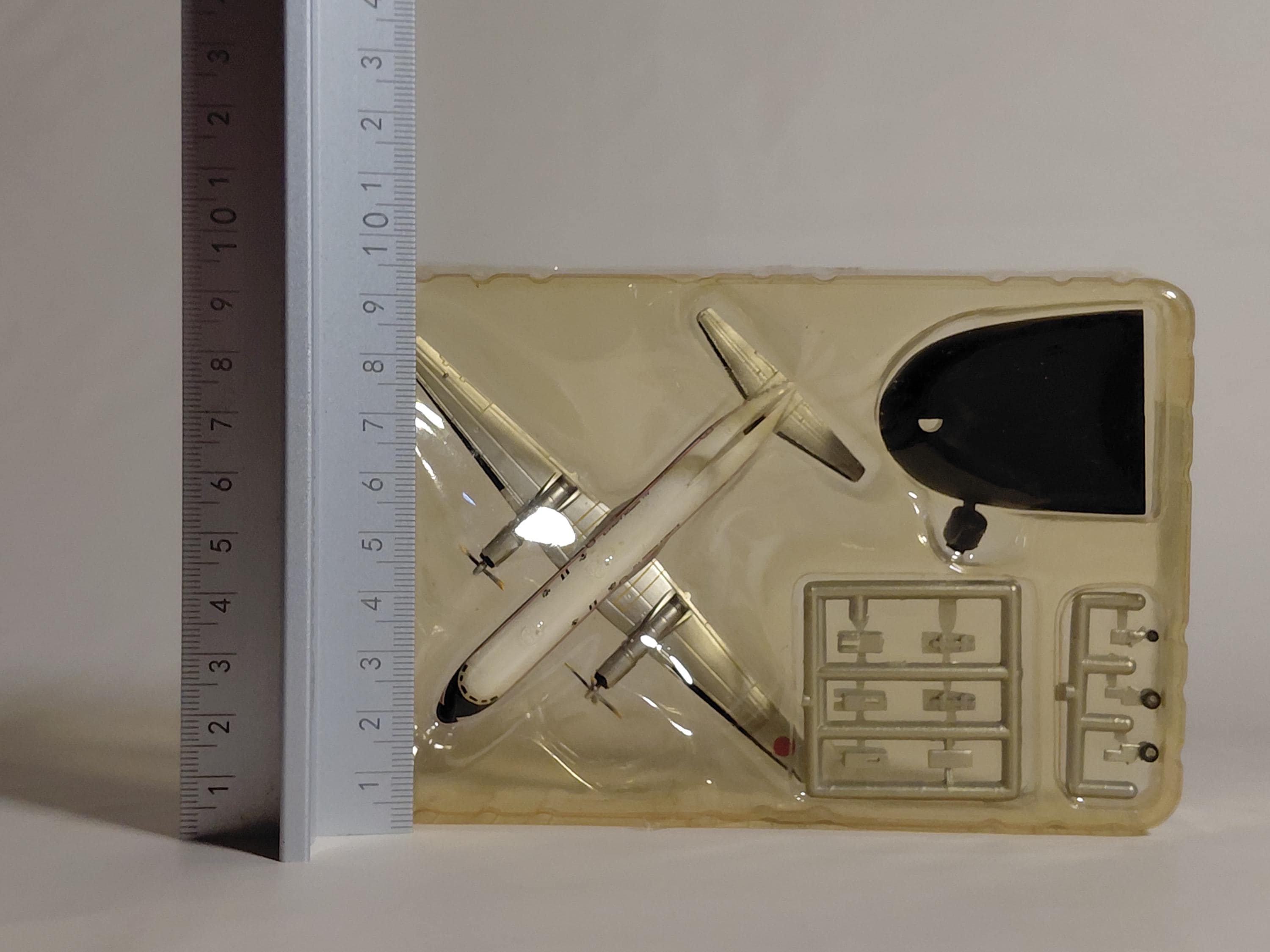 F-toys YS-11 ANA Early Paint Retsuden 1/300 Airplane