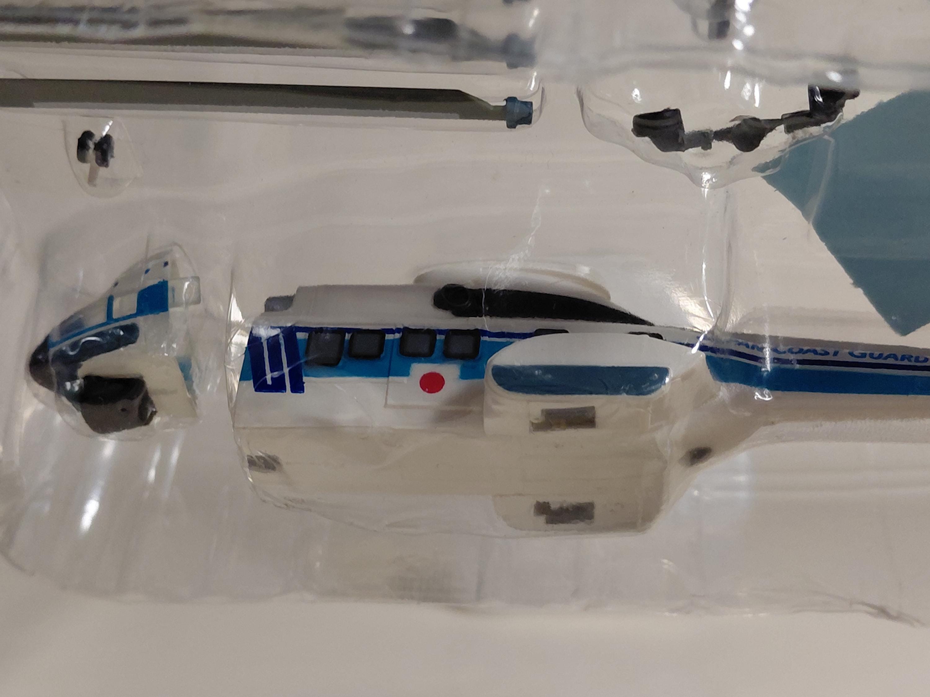 F-toys Heliborne Collection 2 1/144 AS332 Super Puma #4A Japan Coast Guard Specification F-toys Helicopter