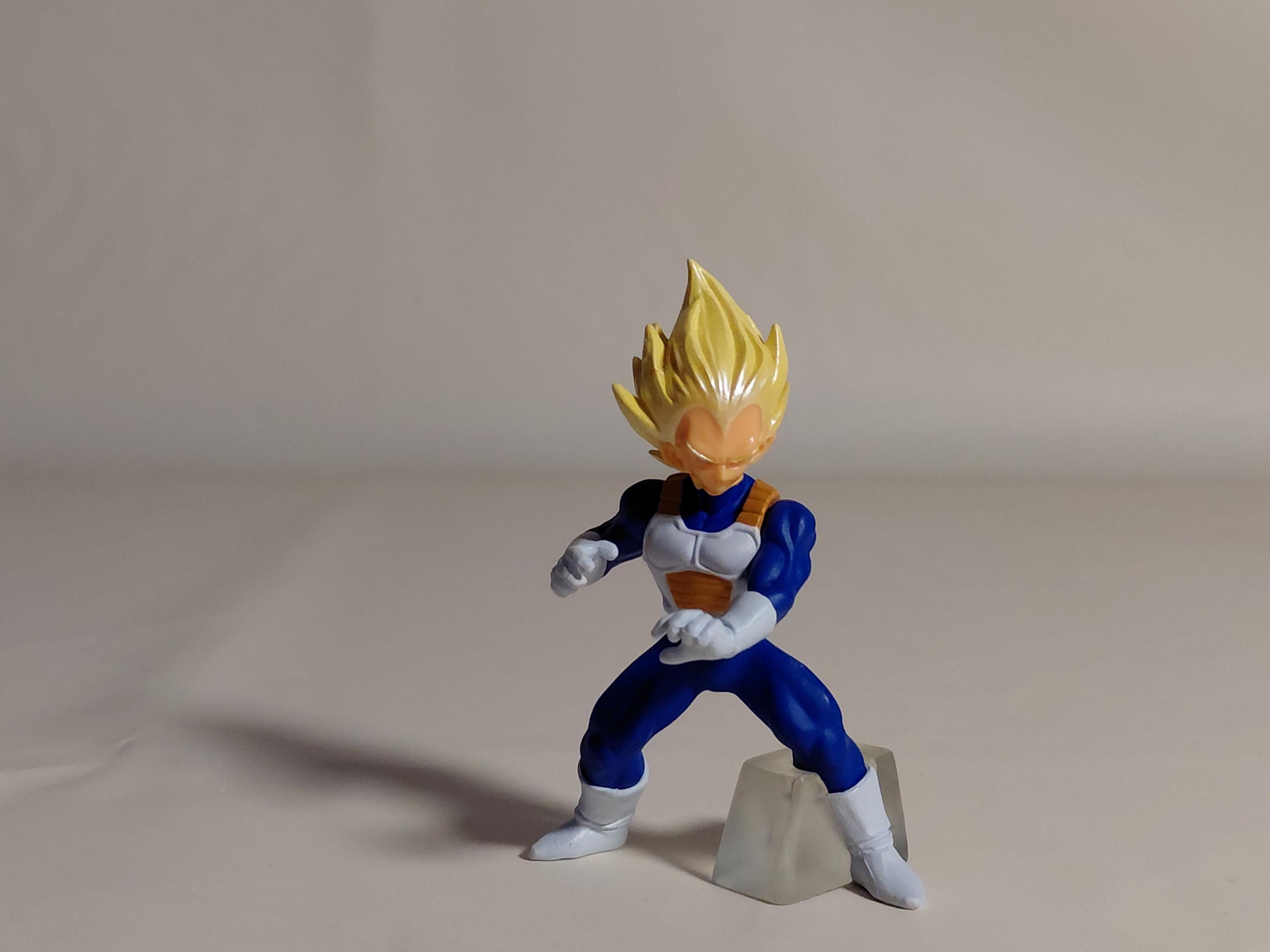 HG Dragon Ball Z 10 ~Saiyan Special Edition~ Gashapon Vegeta (Super Saiyan) Single Item Vintage 2005