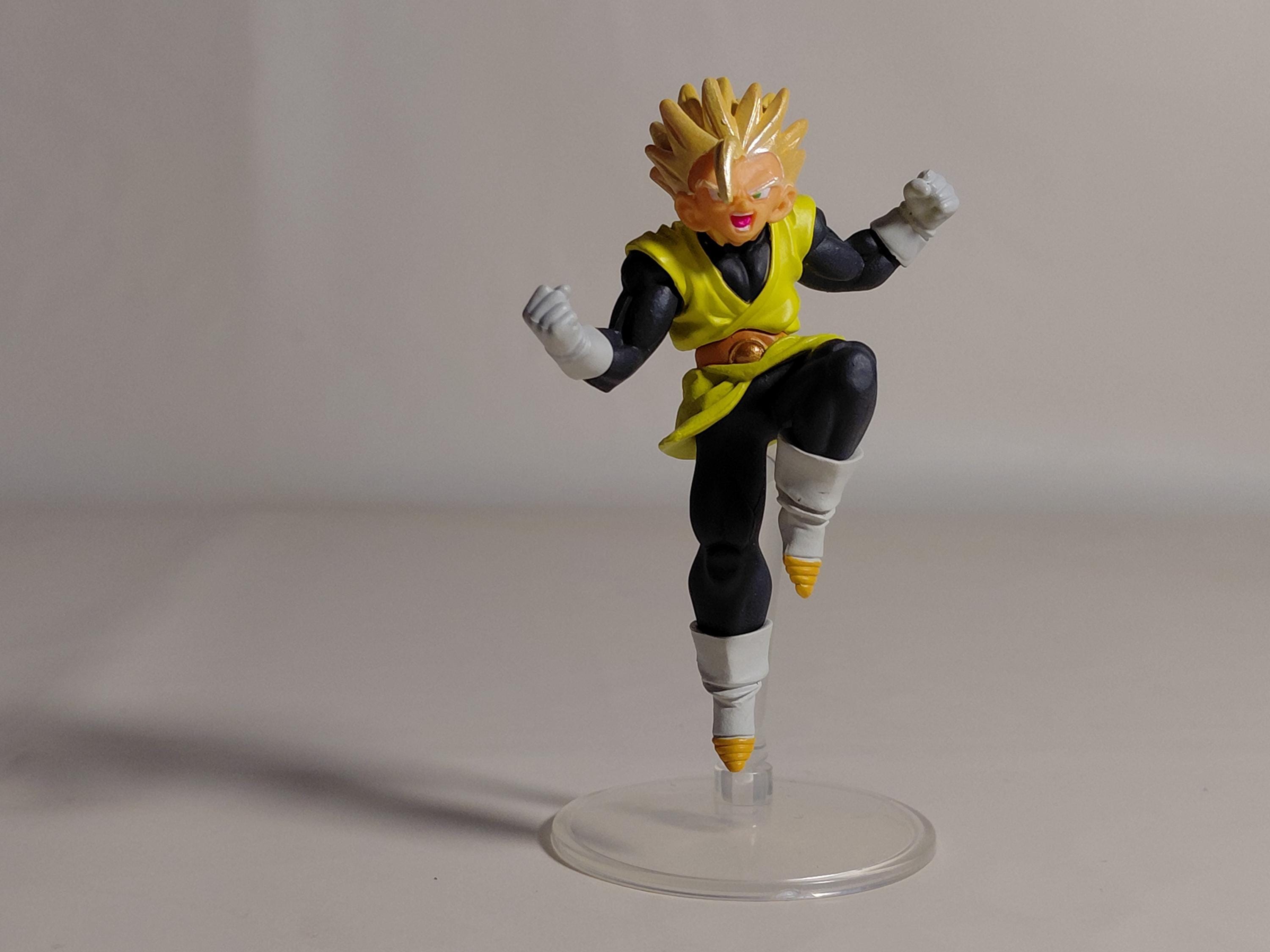 Bandai Dragonball Z 16 HG Gashapon FigureSon Gohan (Super Saiyan 2)