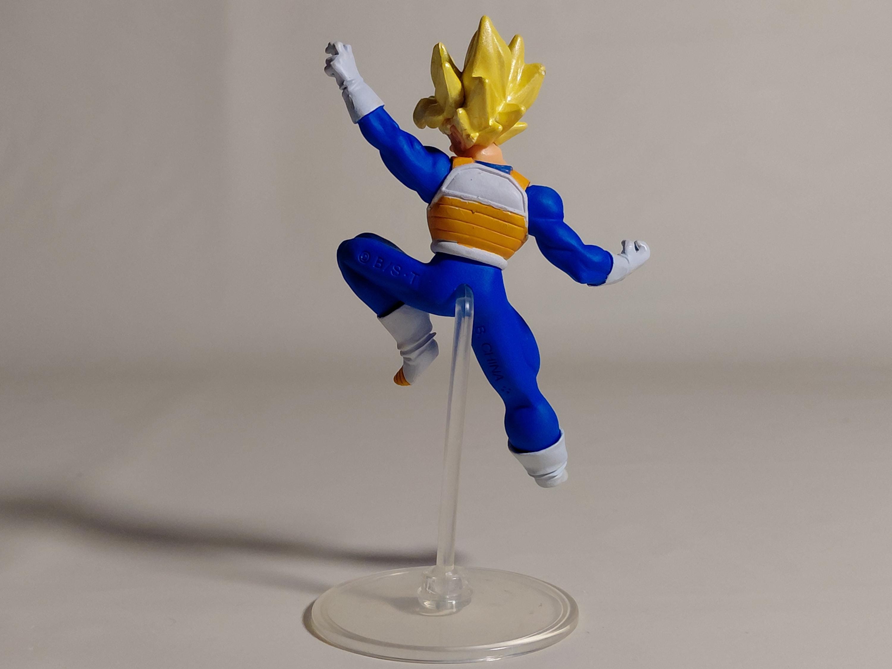 HG Dragon Ball Z 12 Son Goku Super Saiyan Figure BANDAI Room of Spirit and Time