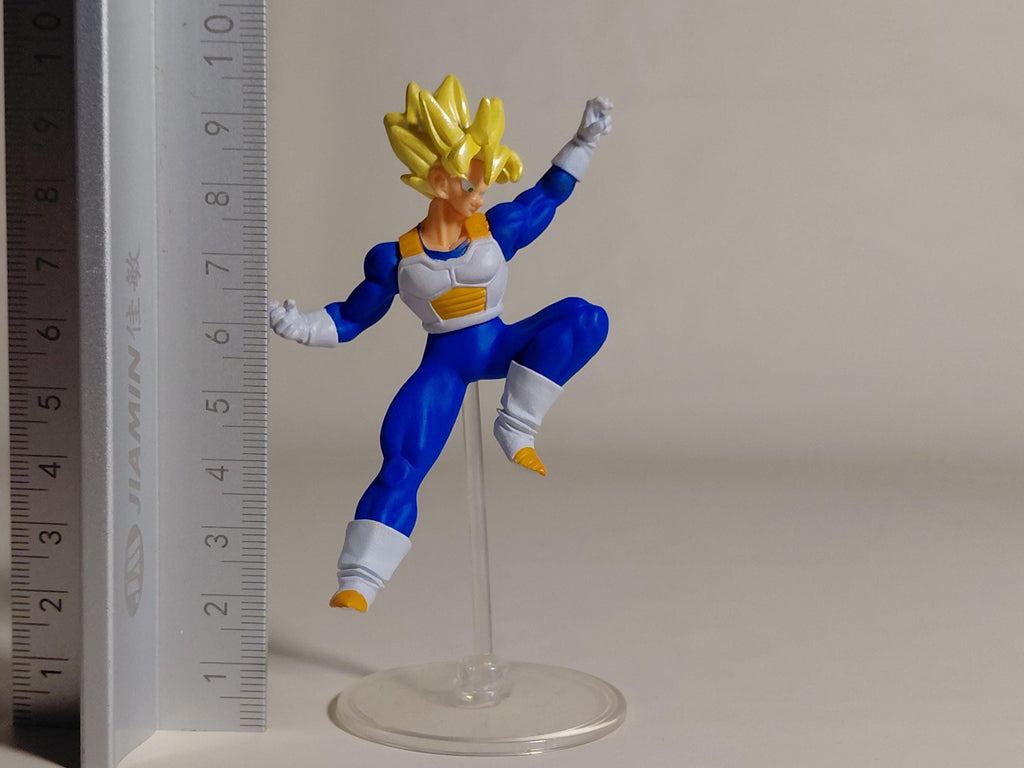 HG Dragon Ball Z 12 Son Goku Super Saiyan Figure BANDAI Room of Spirit and Time