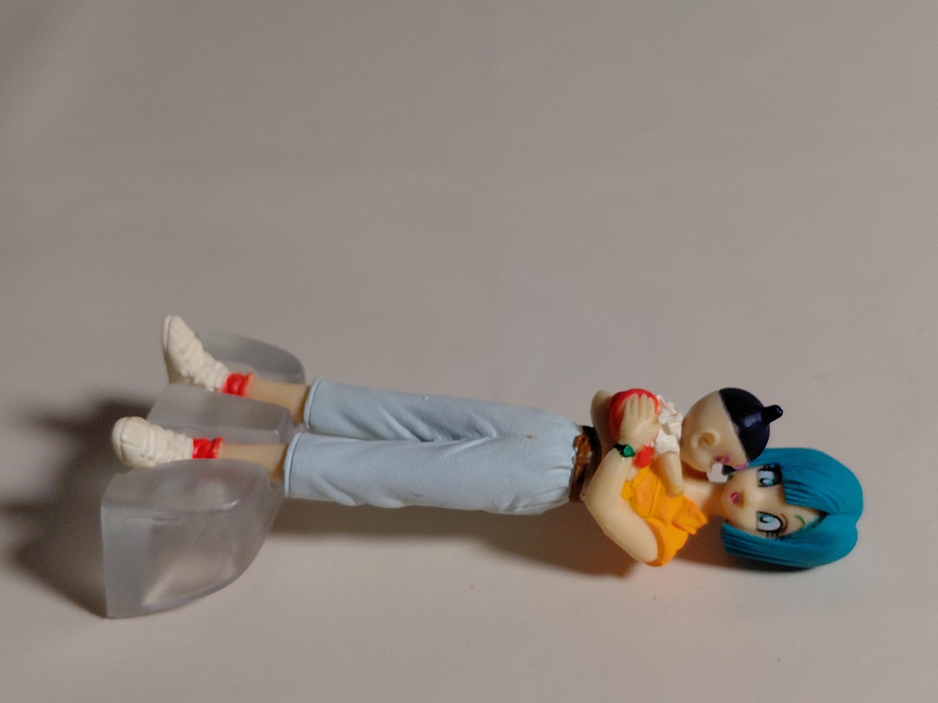 DRAGON BALL Z Gashapon Figure Bulma With Baby Trunks HG Dragon Ball Kai