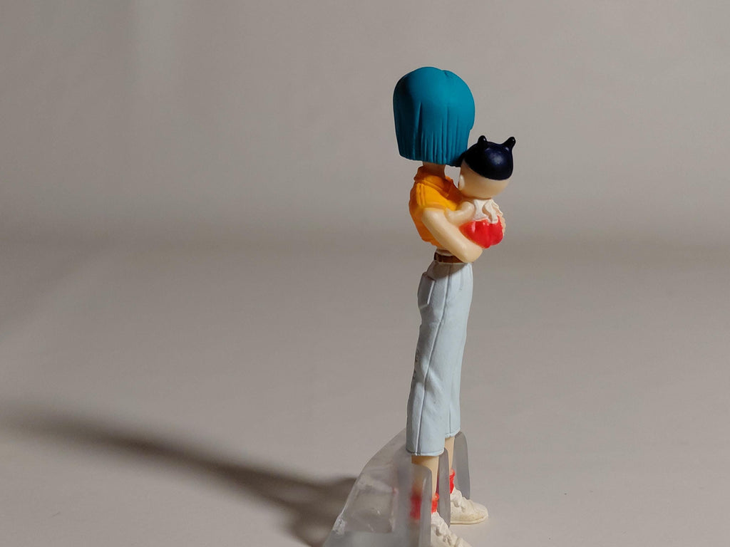 DRAGON BALL Z Gashapon Figure Bulma With Baby Trunks HG Dragon Ball Kai