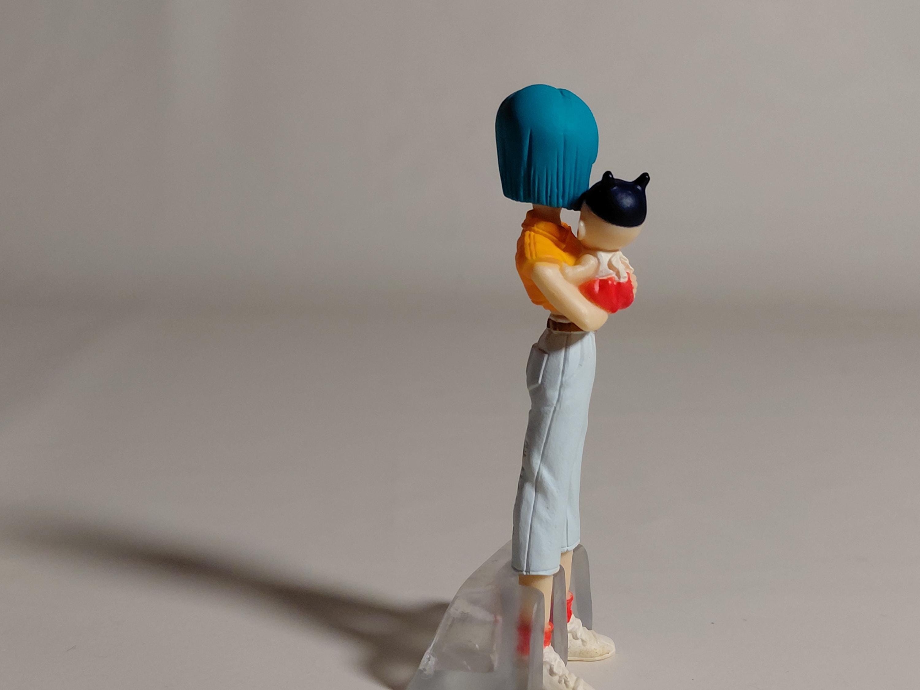 DRAGON BALL Z Gashapon Figure Bulma With Baby Trunks HG Dragon Ball Kai