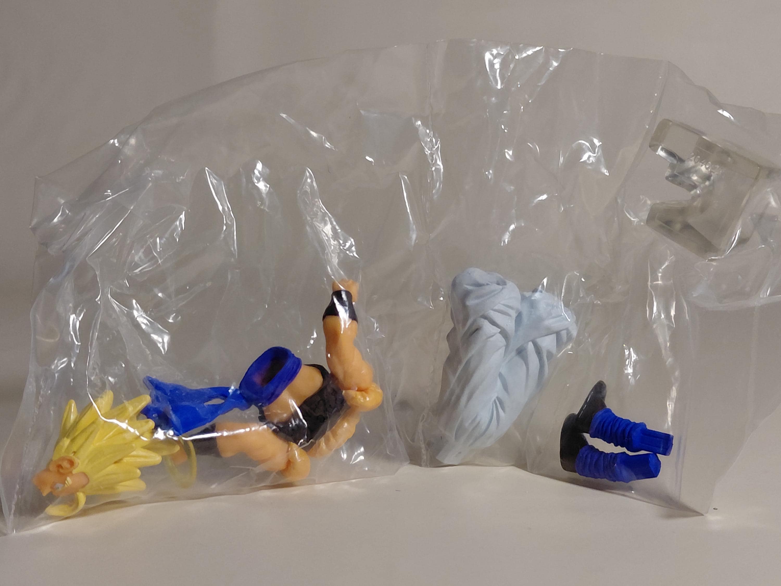 DRAGON BALL Z Gashapon Figure Gogeta