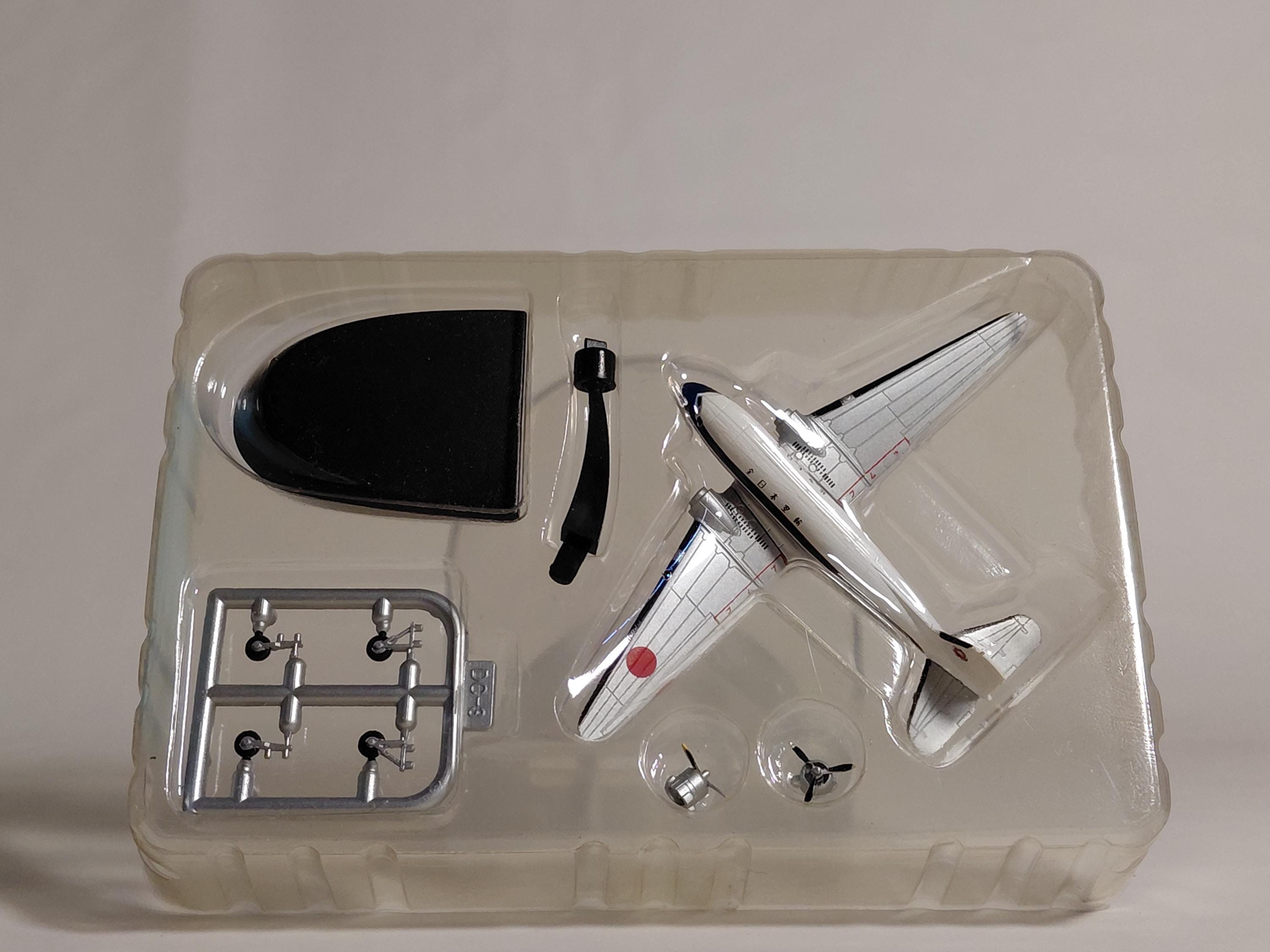 DC-3 ANA Wing Collection 3 by F-toys ANA 1/300 scale passenger aircraft All Nippon Airways