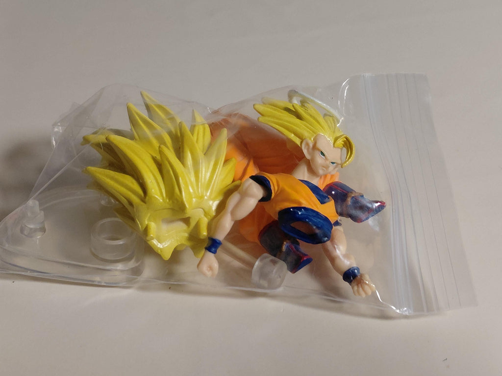 Dragon Ball Z Super Saiyan Son Goku HG Gashapon Mini Figure 2005 Bandai