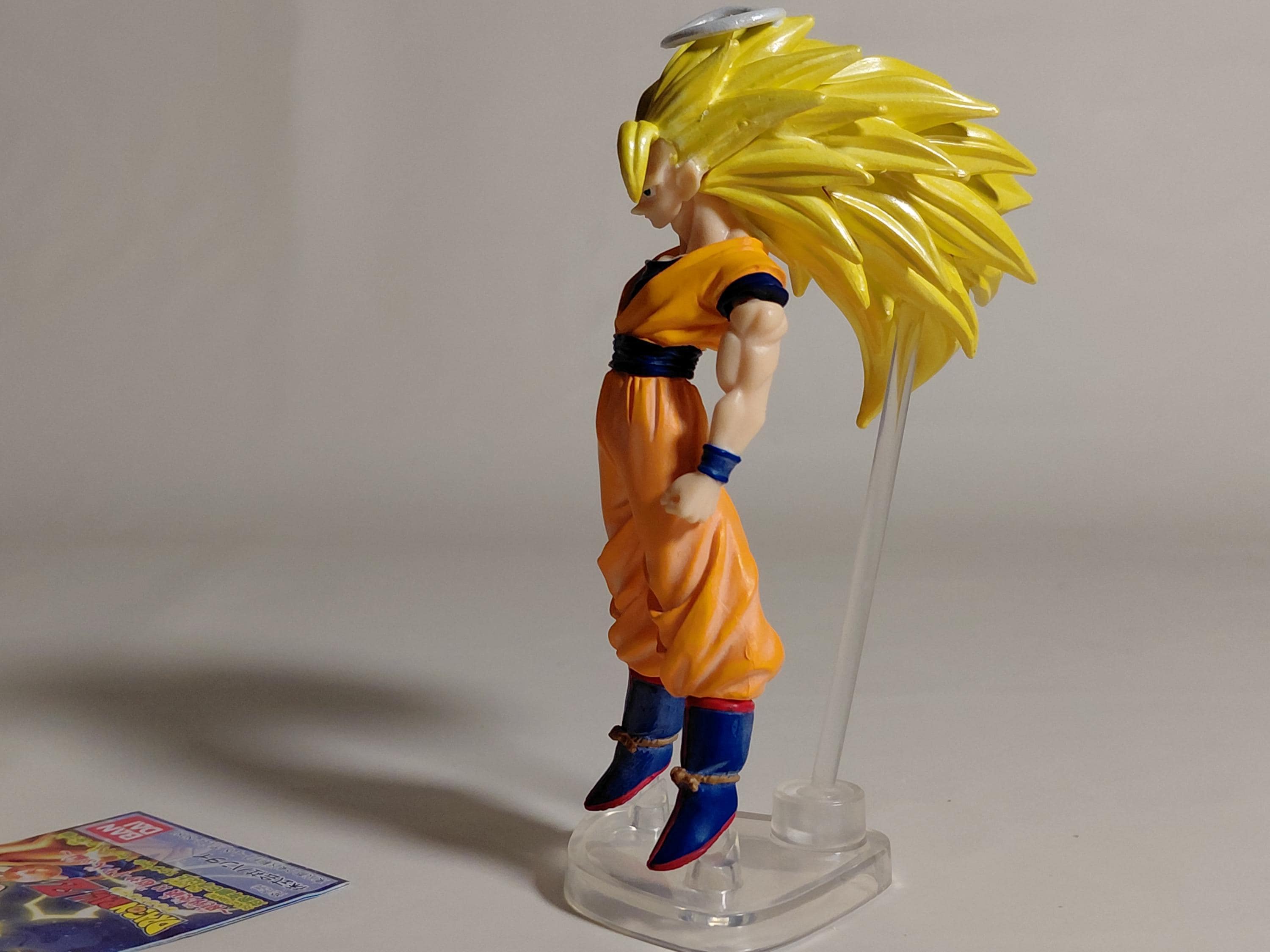 Dragon Ball Z Super Saiyan Son Goku HG Gashapon Mini Figure 2005 Bandai