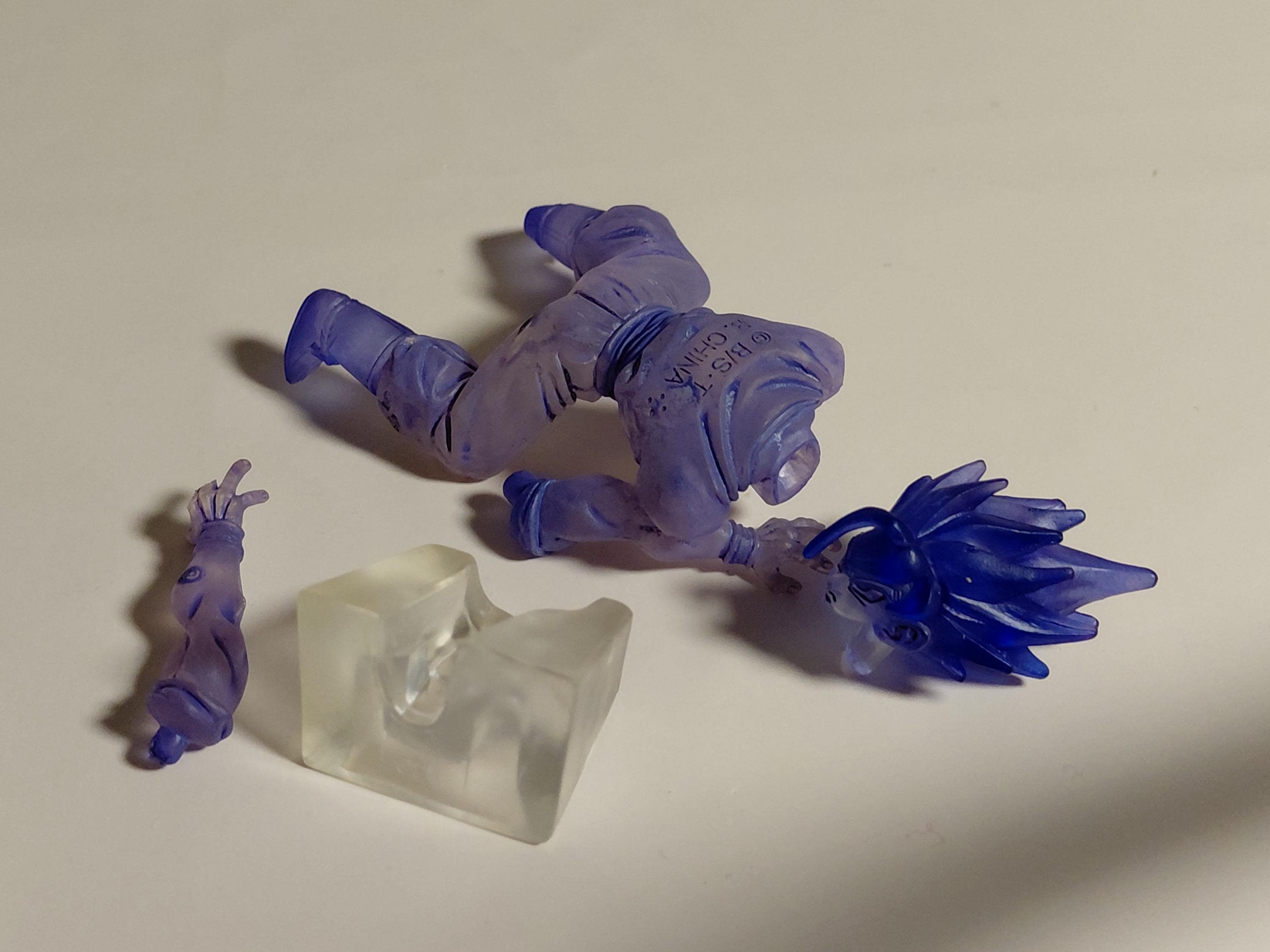 Bandai HG Dragon Ball Z 14 Super Saiyan Son Goku Clear Purple
