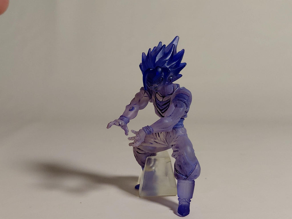 Bandai HG Dragon Ball Z 14 Super Saiyan Son Goku Clear Purple