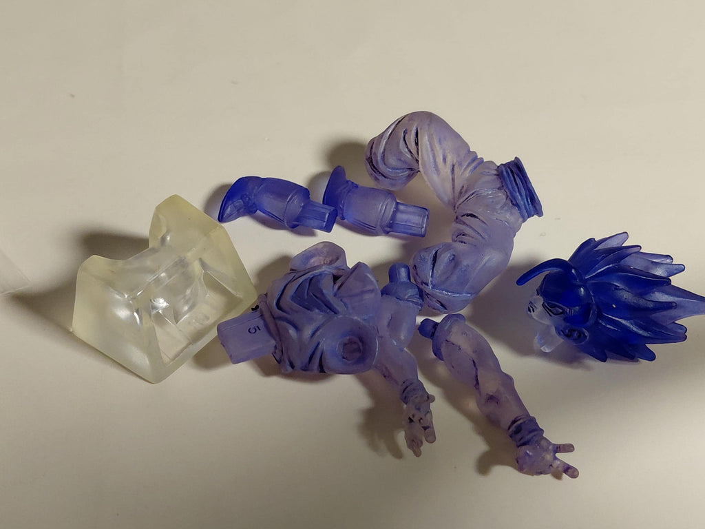 Bandai HG Dragon Ball Z 14 Super Saiyan Son Goku Clear Purple