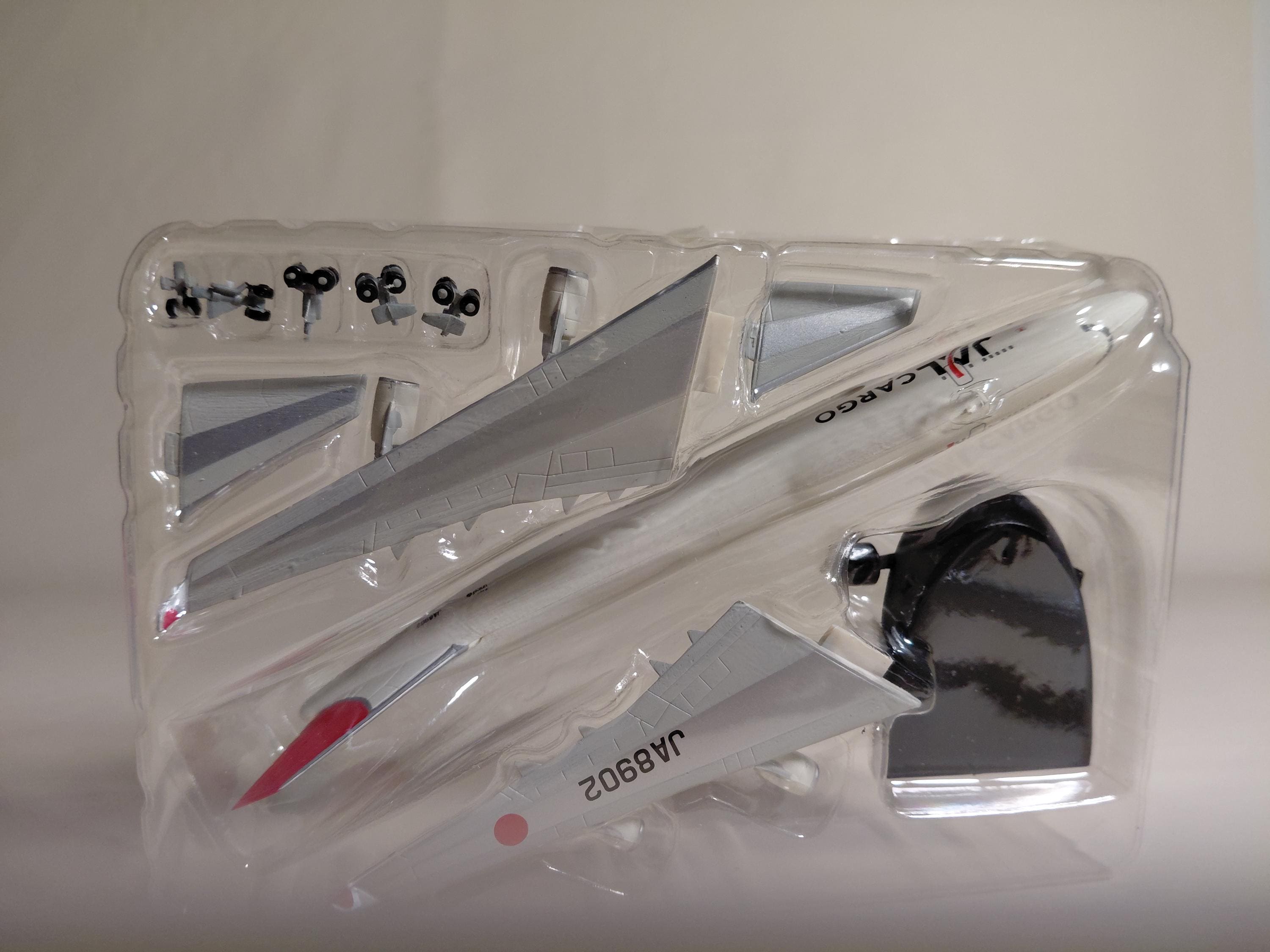 F-toys 1/500 JAL Wing Collection Vol. 2 747-400BCF JA8902