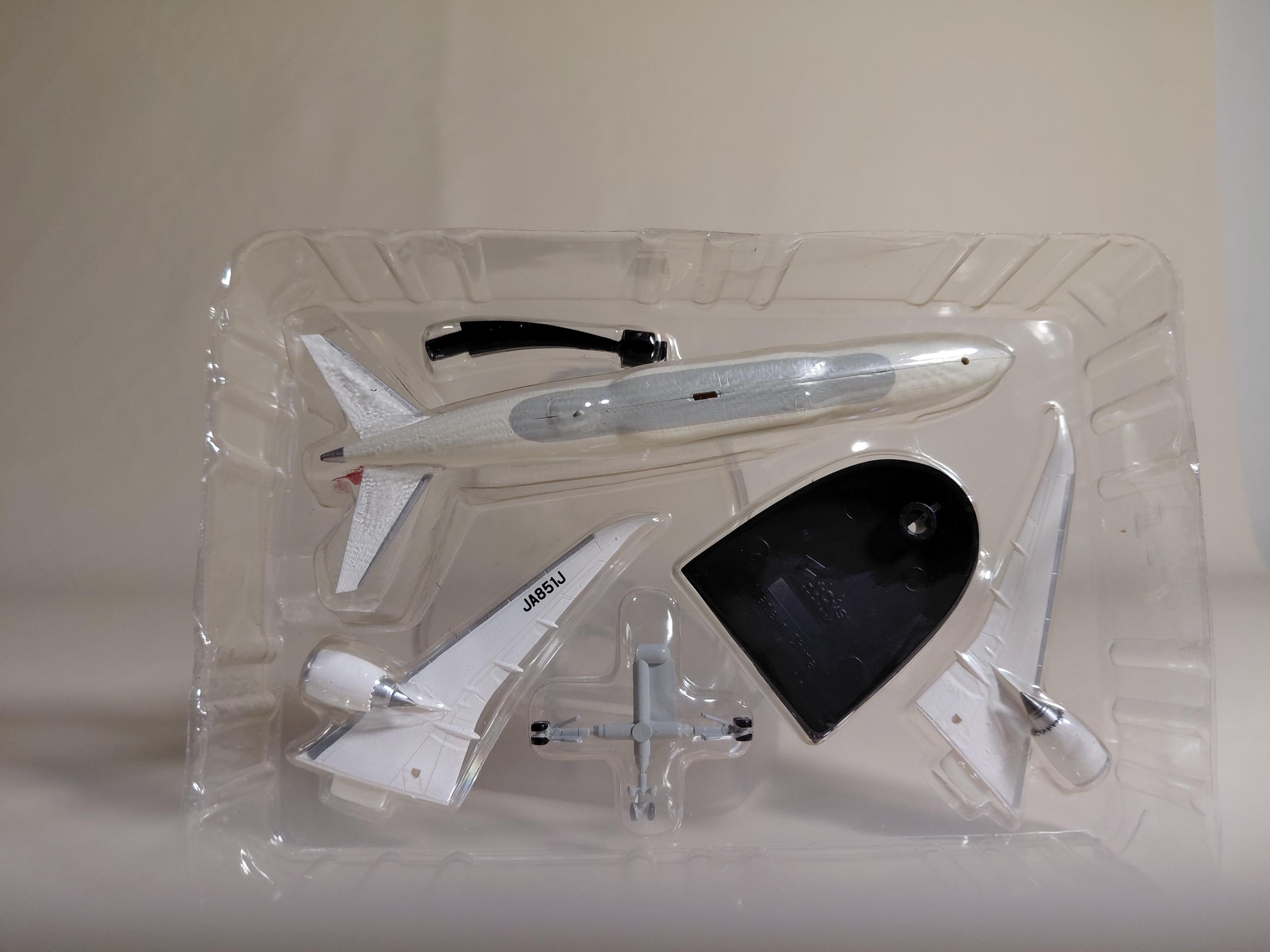 JAL Wing Collection BOEING 787-8 F-toys 1/500