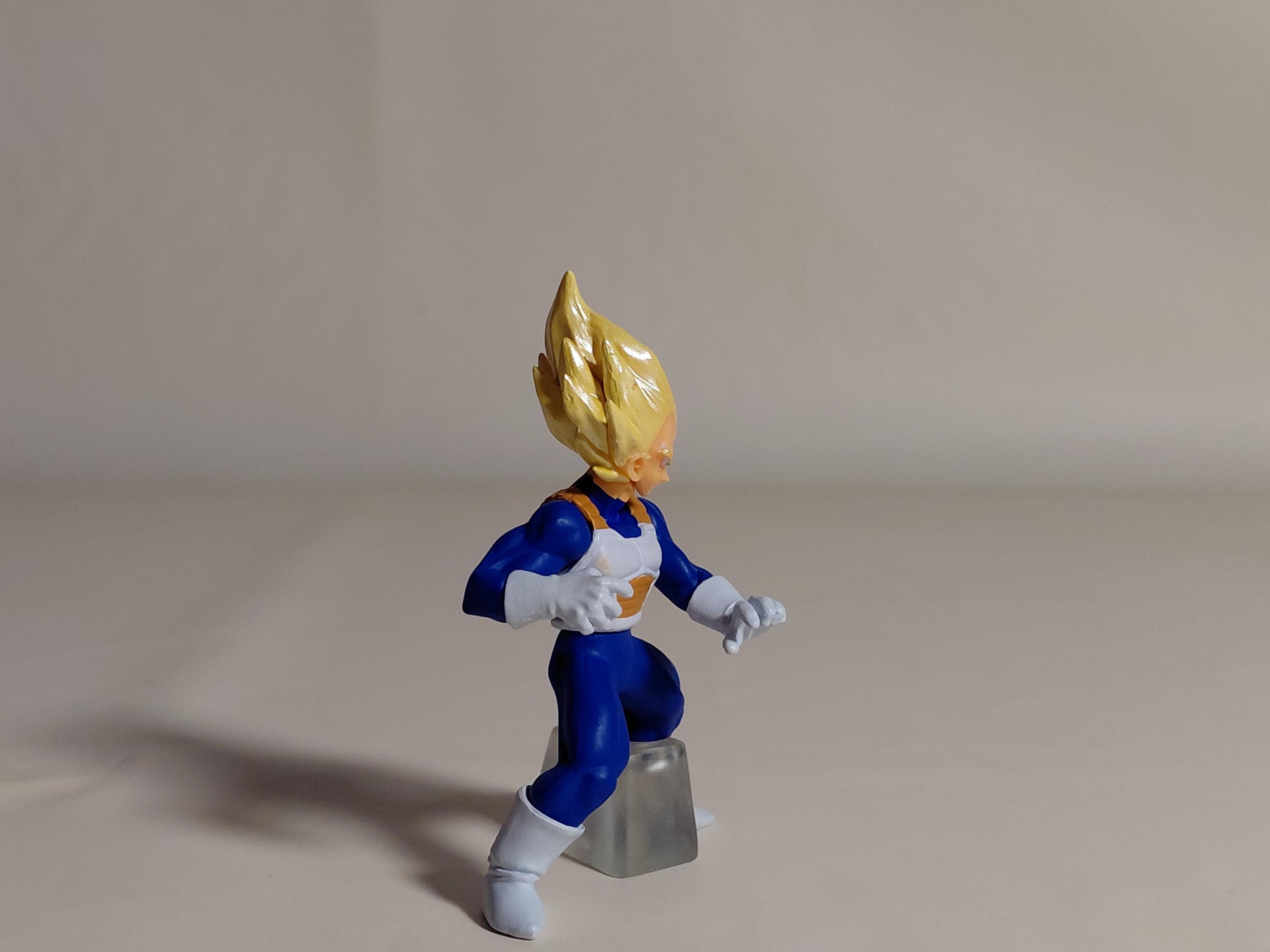 HG Dragon Ball Z 10 ~Saiyan Special Edition~ Gashapon Vegeta (Super Saiyan) Single Item Vintage 2005
