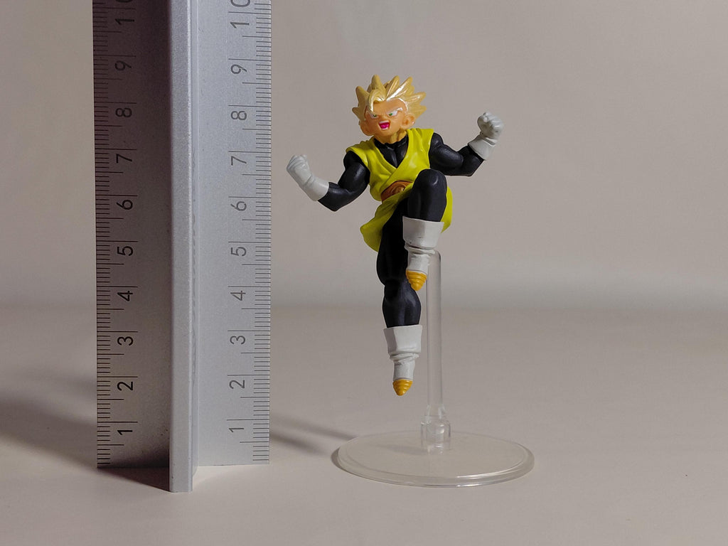 Bandai Dragonball Z 16 HG Gashapon FigureSon Gohan (Super Saiyan 2)