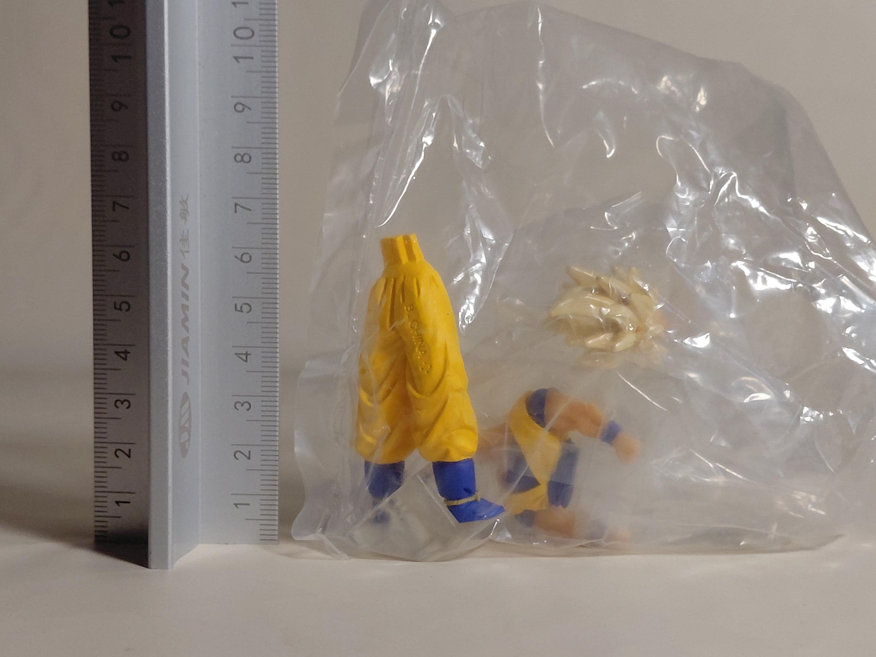 Super Saiyan Son Goku Dragon Ball Figure HG Z20 Z Fighter Special! Part 2