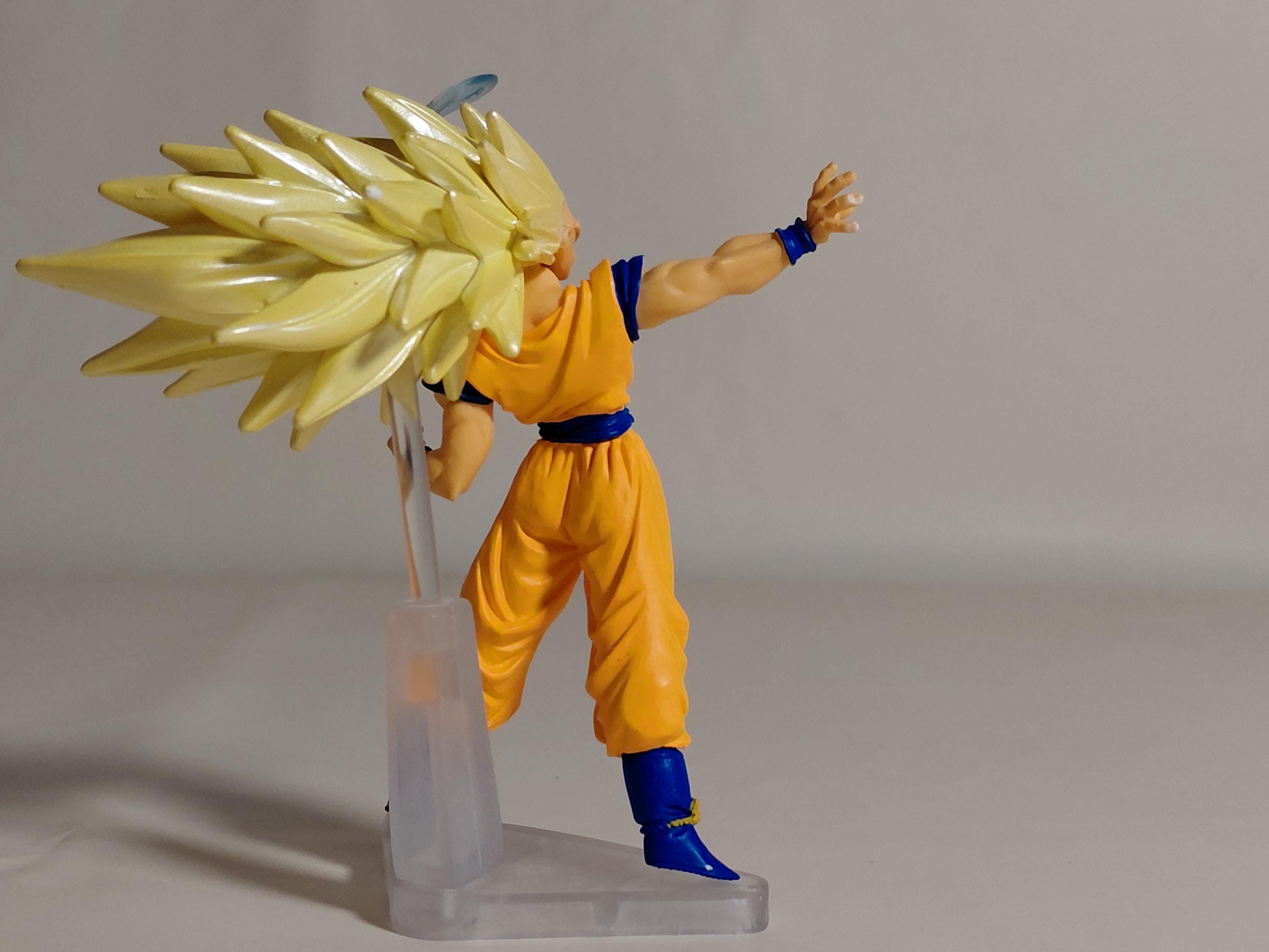 DRAGON BALL Z HG Kai Gashapon Figure Son Goku Super Saiyan 3 Bandai 2005