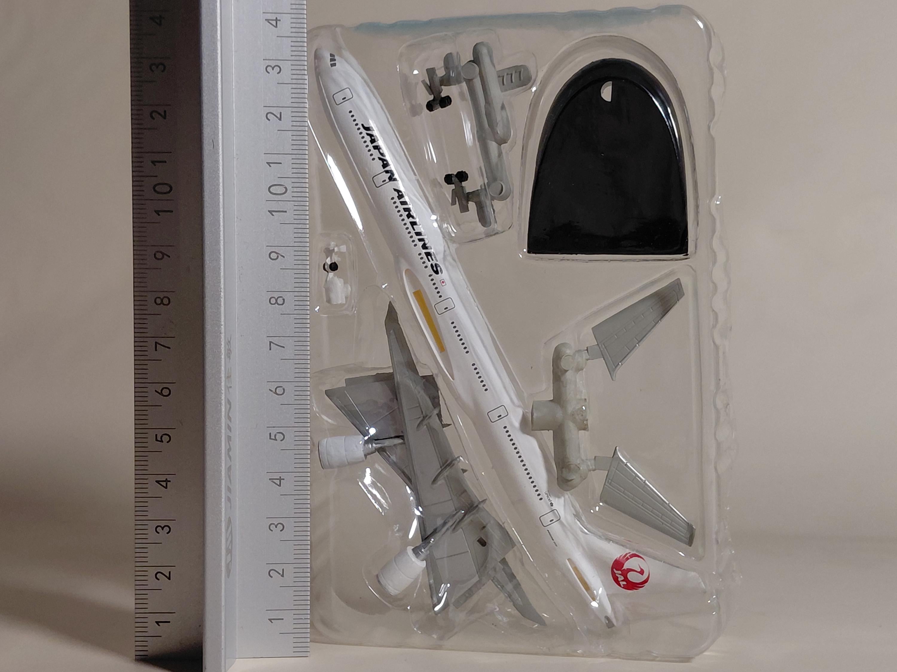F-toys 1/500 JAL Wing Collection 6 #5. Boeing B777-300ER Japan Airlines