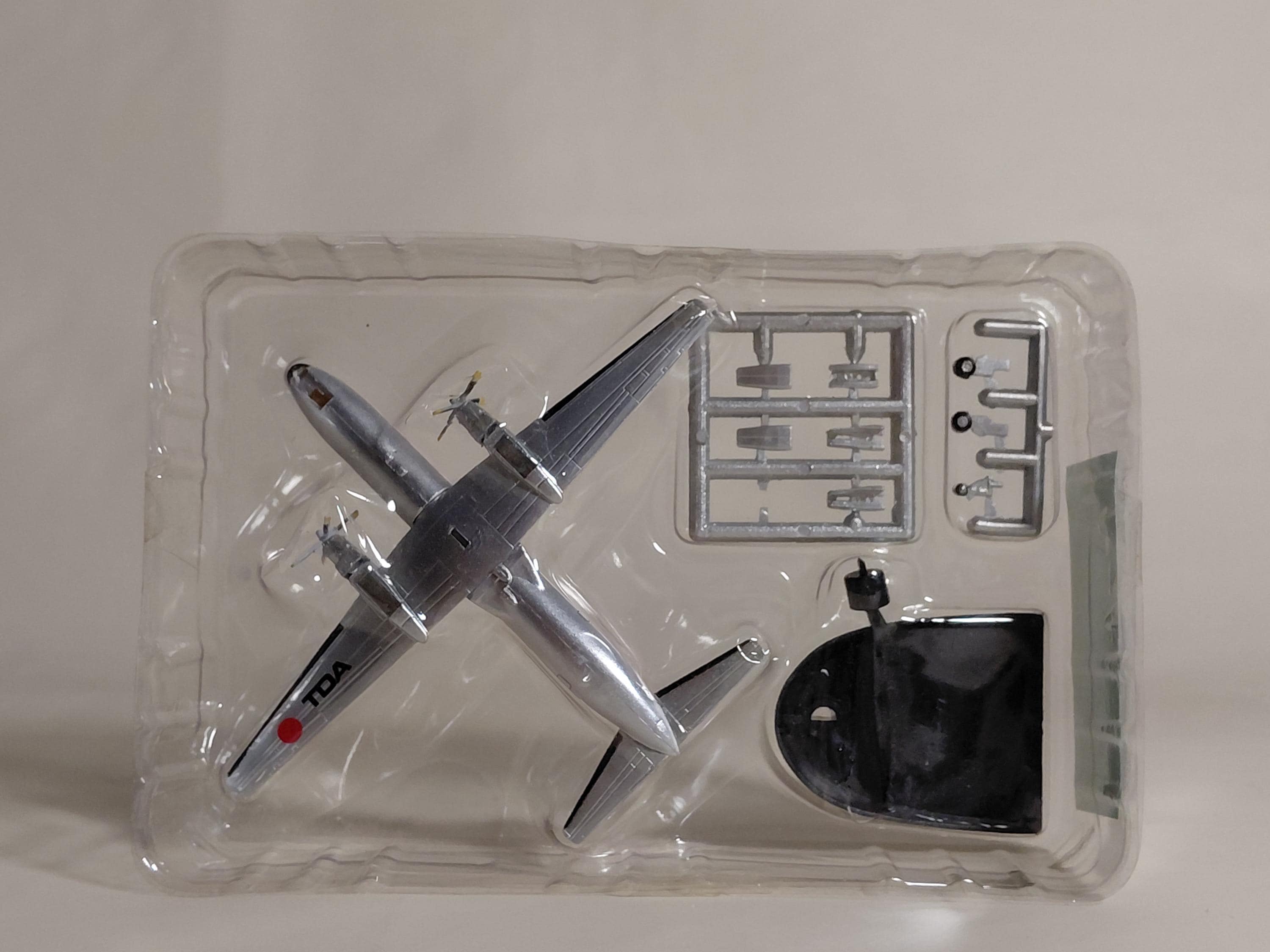F-toys 1/300 YS-11 Biography Col. YS-11 TDA Domestic Airlines initial Paint (#6)