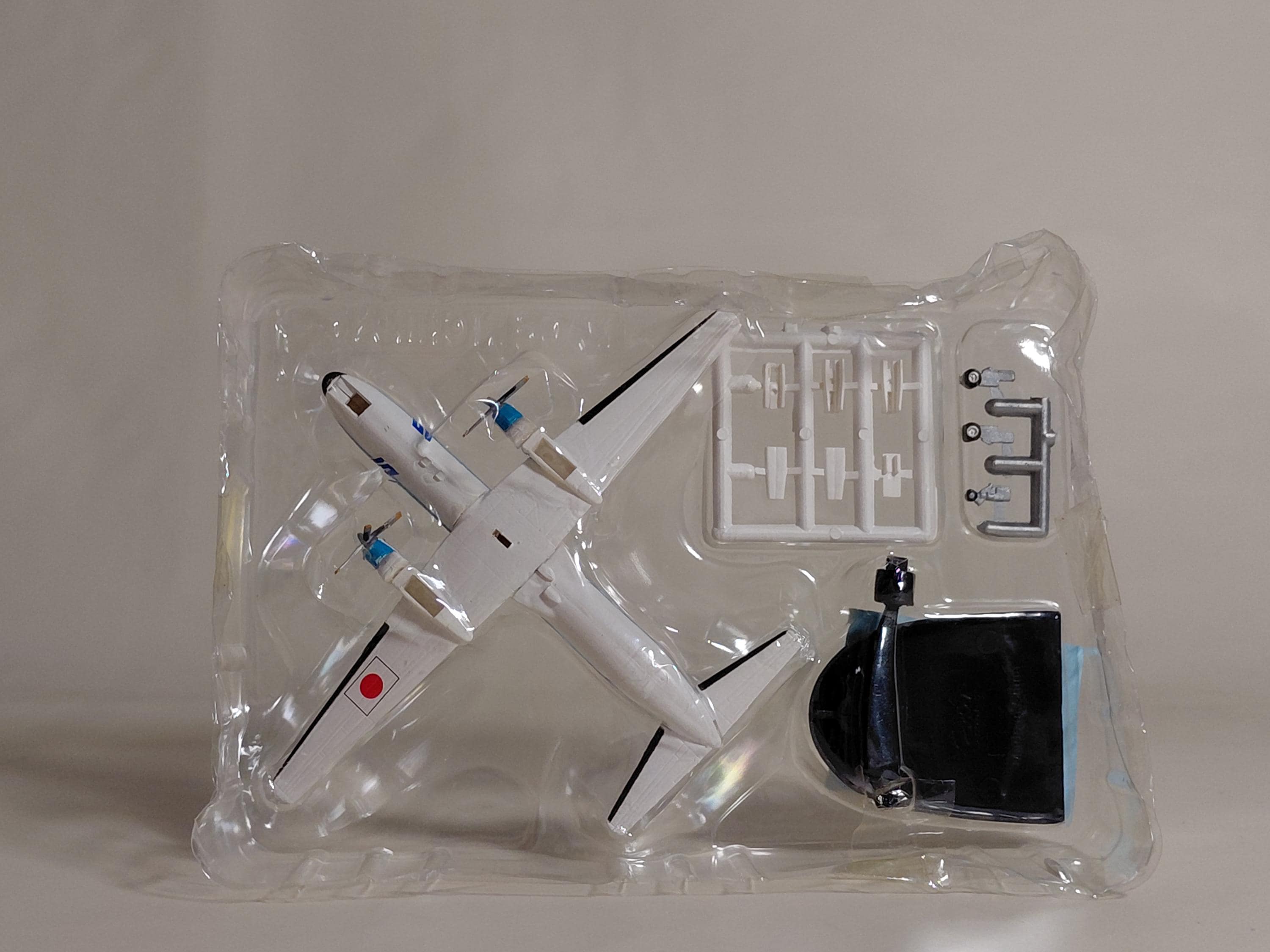 F-toys 1/300 Collection of Wings of Famous Aircraft #1C - Japan Coast Guard