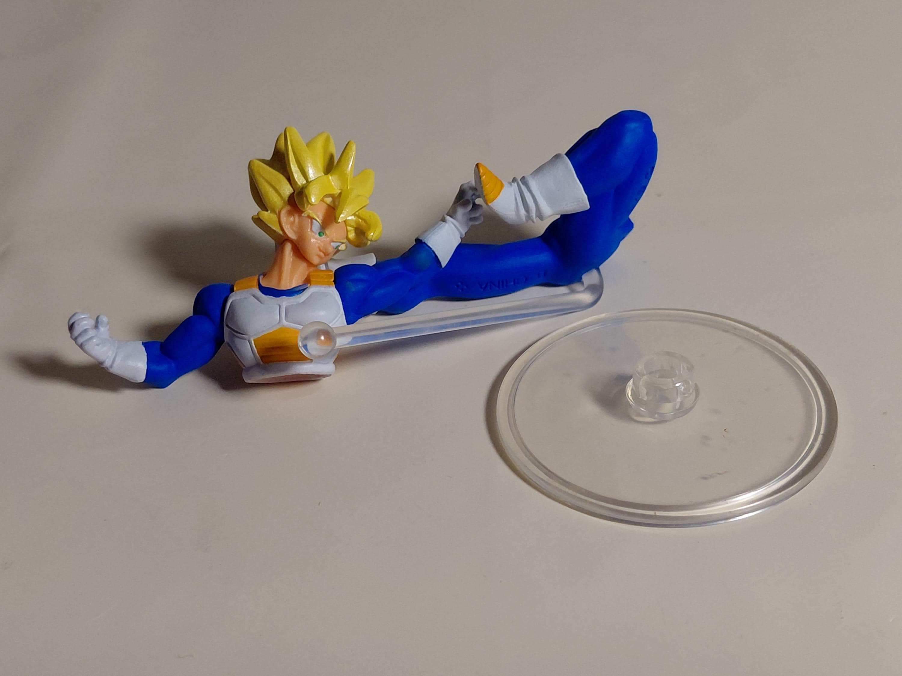 HG Dragon Ball Z 12 Son Goku Super Saiyan Figure BANDAI Room of Spirit and Time