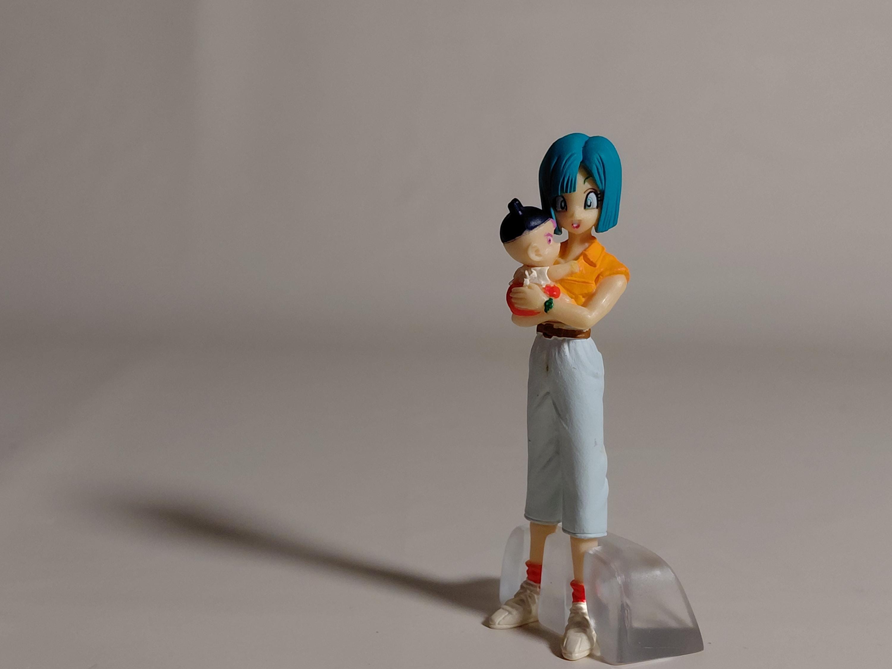 DRAGON BALL Z Gashapon Figure Bulma With Baby Trunks HG Dragon Ball Kai