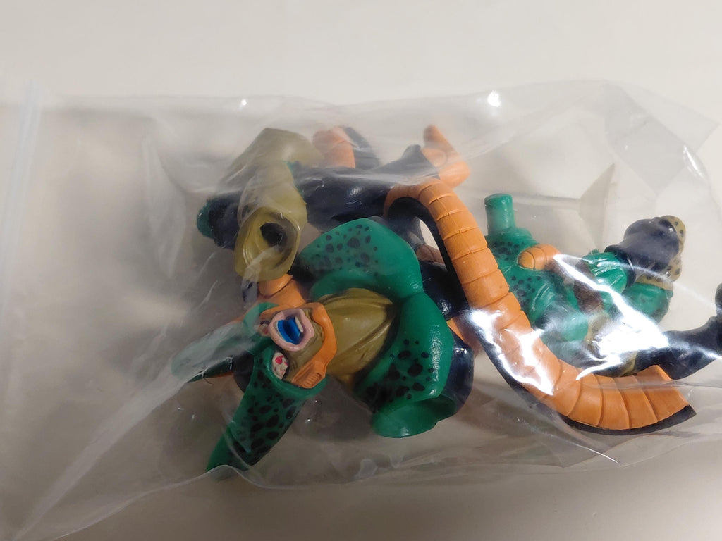 2004 HG 05 Vintage Dragon Ball Z ~ Cell 2nd form Gashapon Bandai