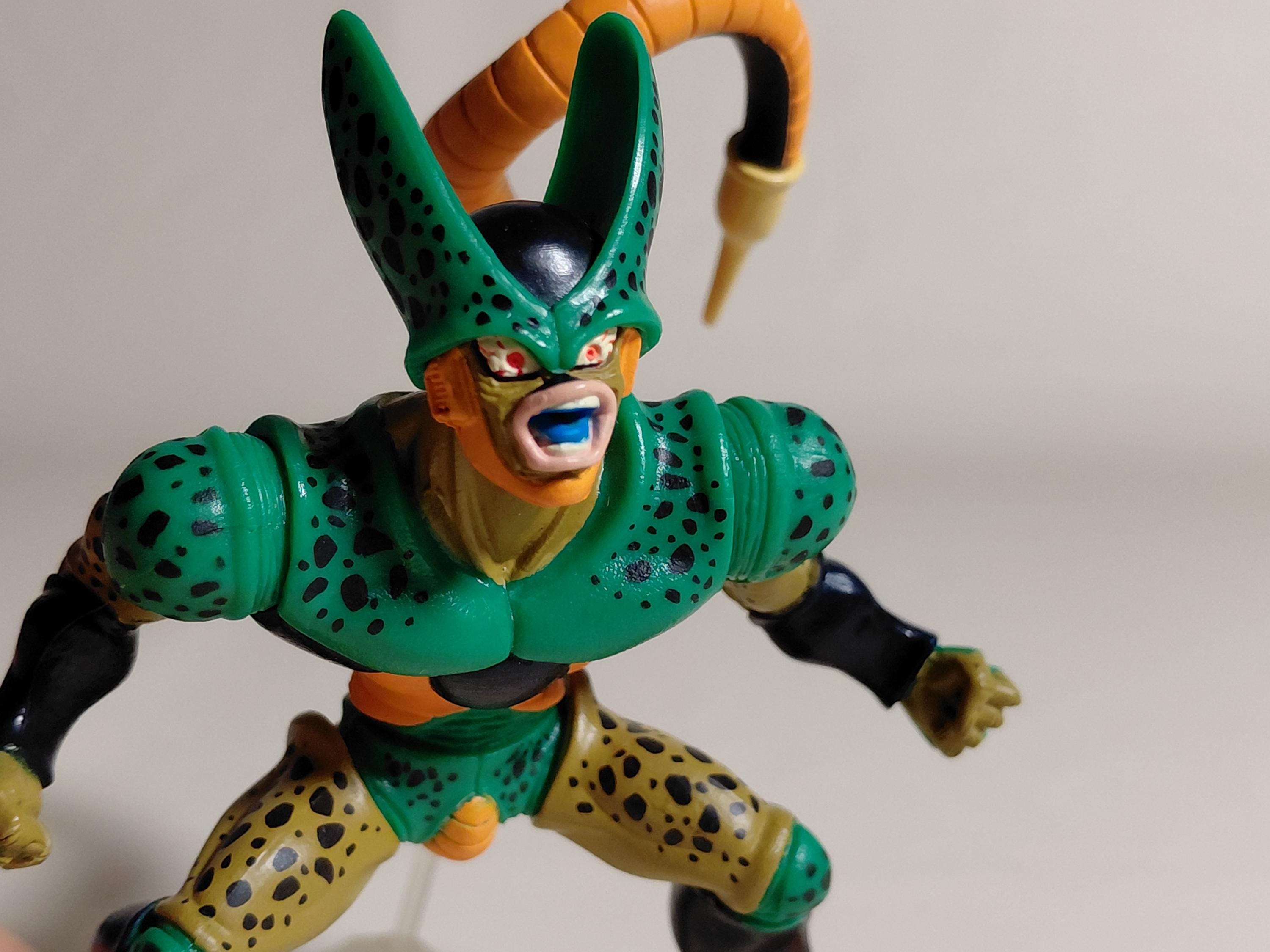 2004 HG 05 Vintage Dragon Ball Z ~ Cell 2nd form Gashapon Bandai